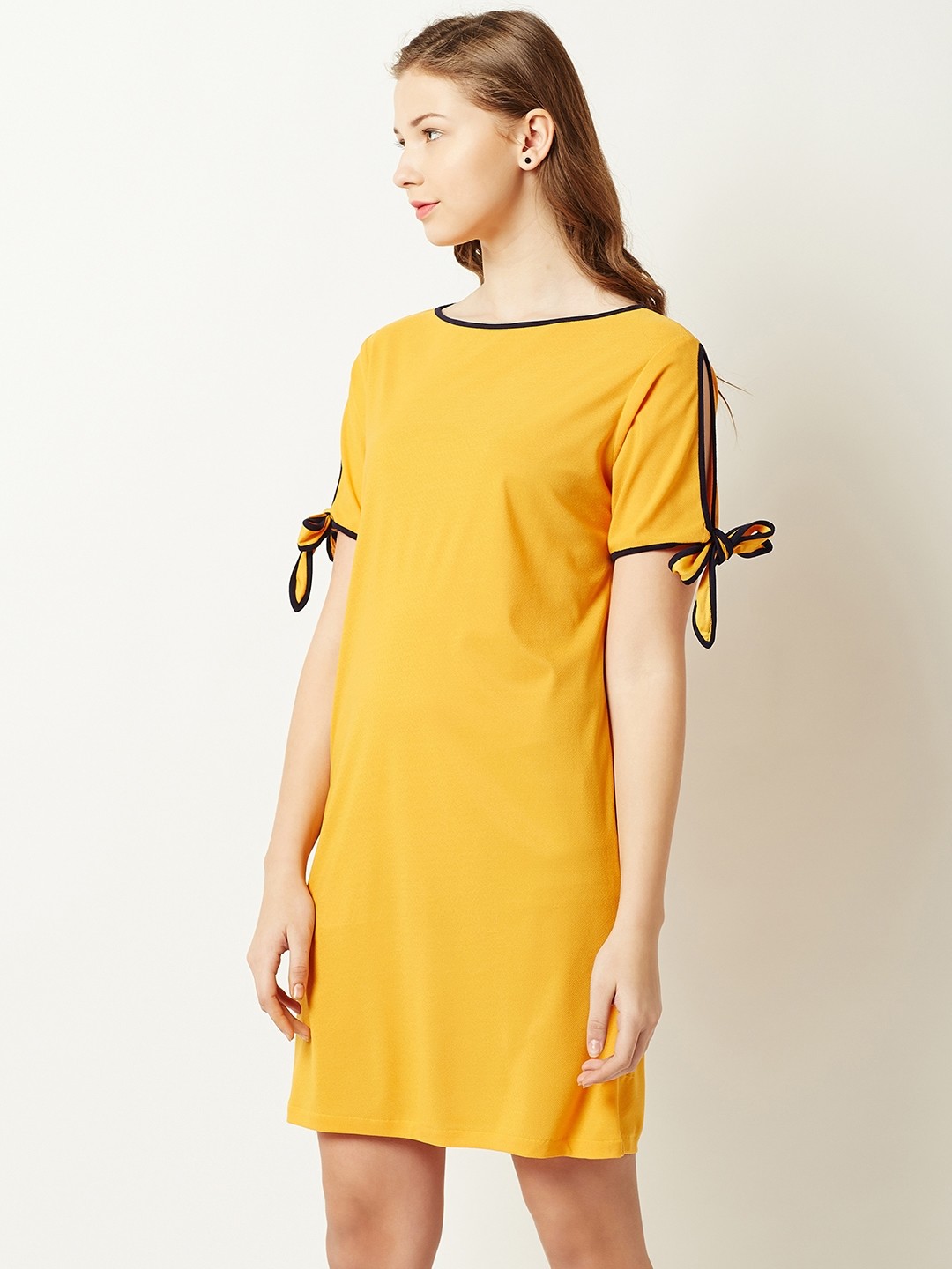

Miss Chase Women Yellow Solid Sheath Dress