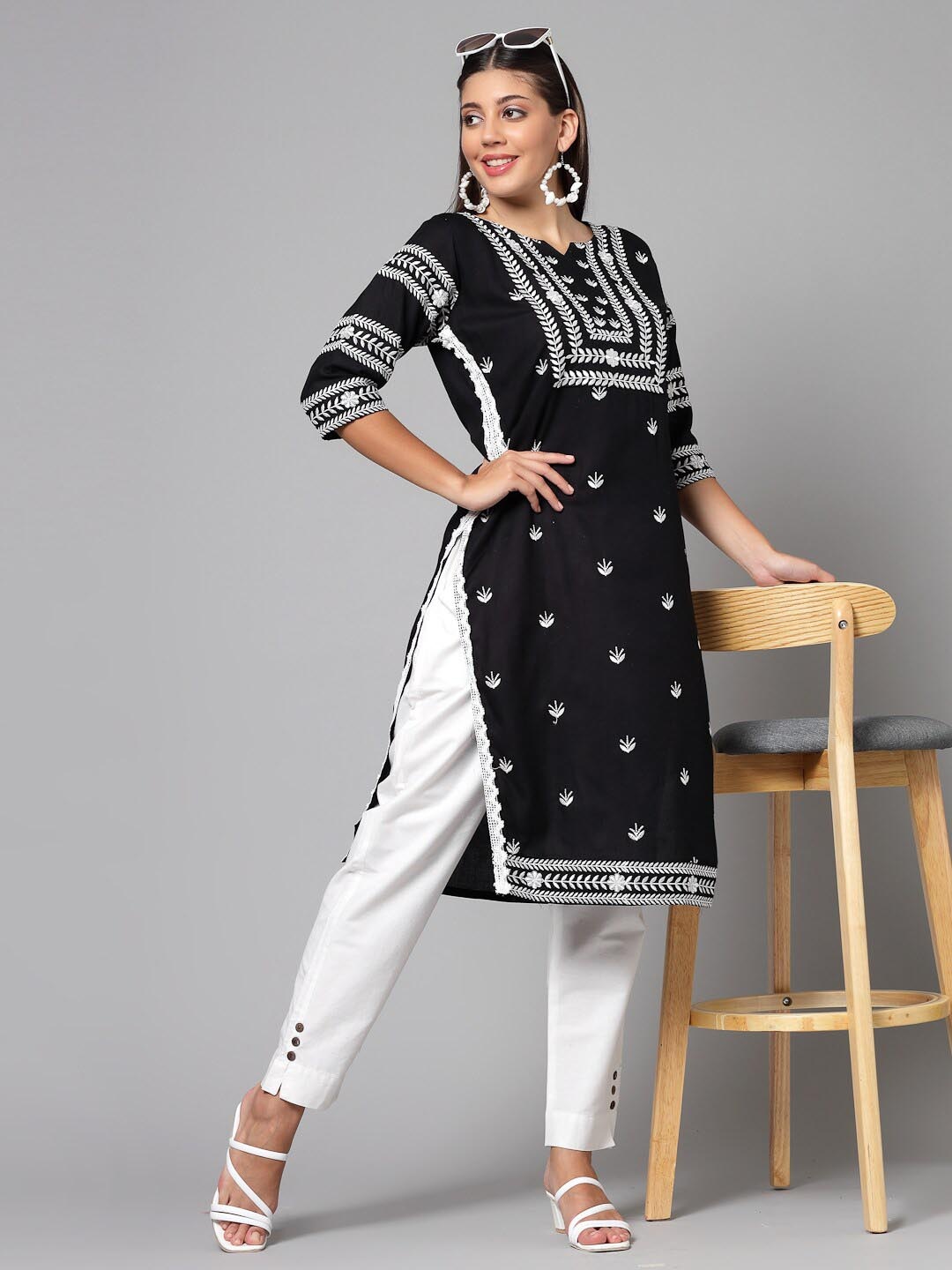 

Molly & Michel Ethnic Motifs Embroidered Straight Cotton Kurta, Black