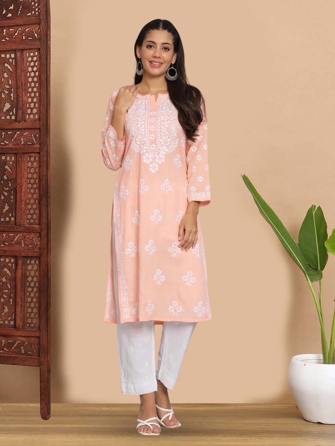 

PARAMOUNT CHIKAN Women Embroidered Chikankari Cotton Straight Kurta, Peach
