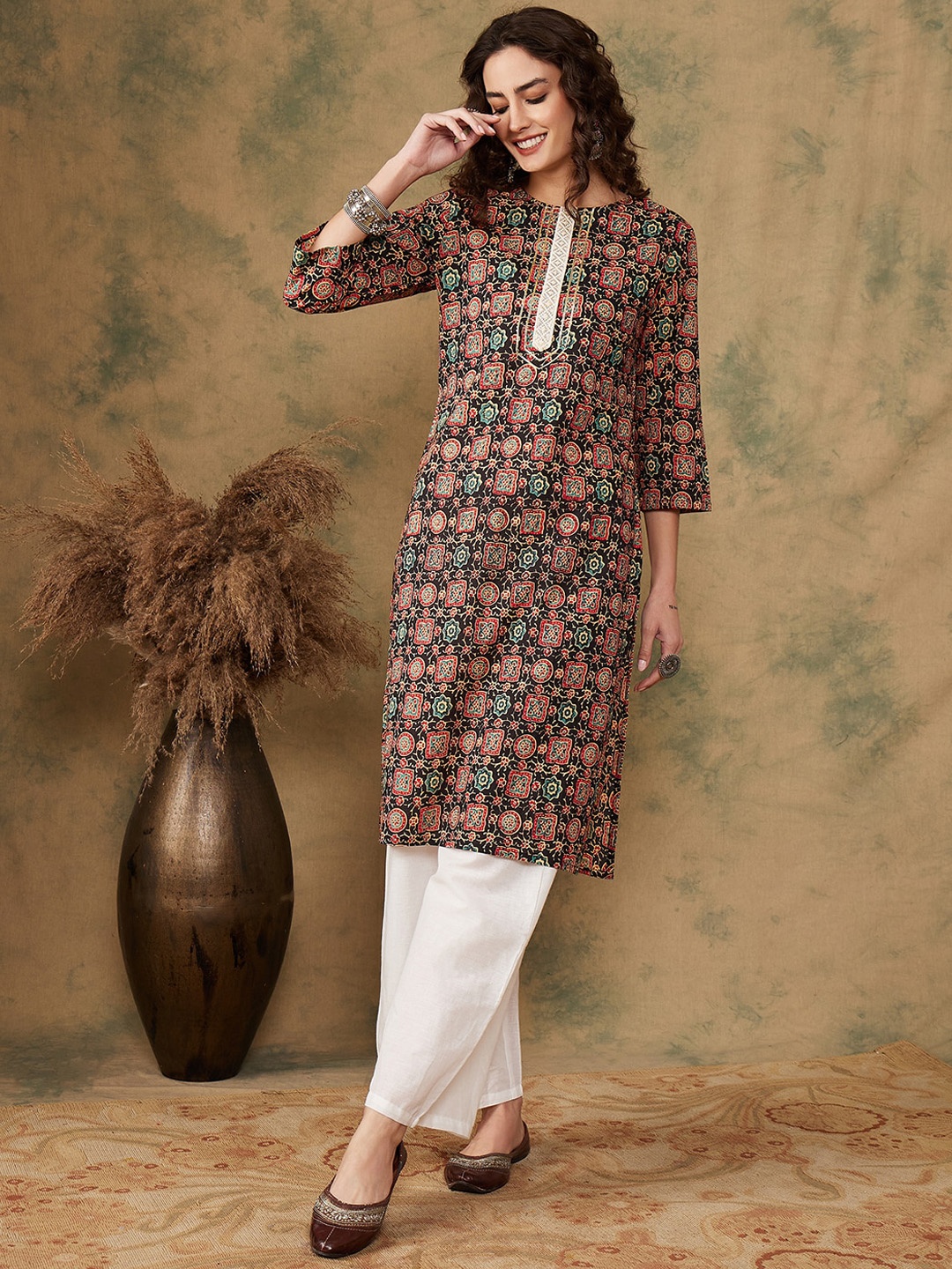 

InWeave Floral Printed Cotton Straight Kurta, Black