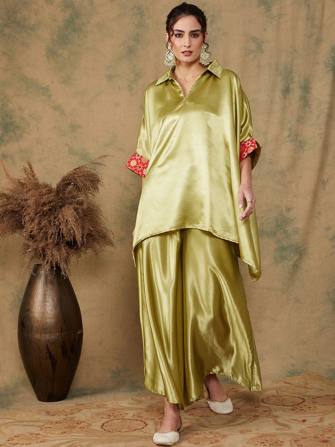 

InWeave Shirt Collar Satin Kaftan Tunic With Palazzos, Olive