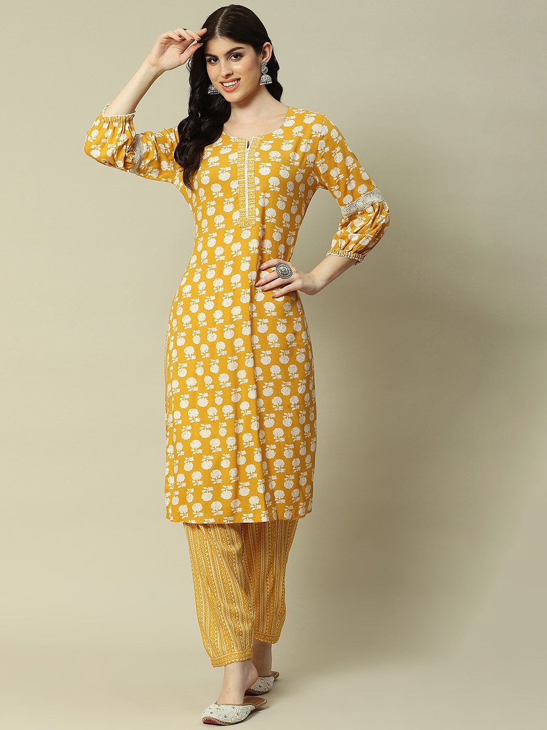 

Rangriti Yellow Ethnic Motifs Printed Regular Kurta with Palazzos, Mustard