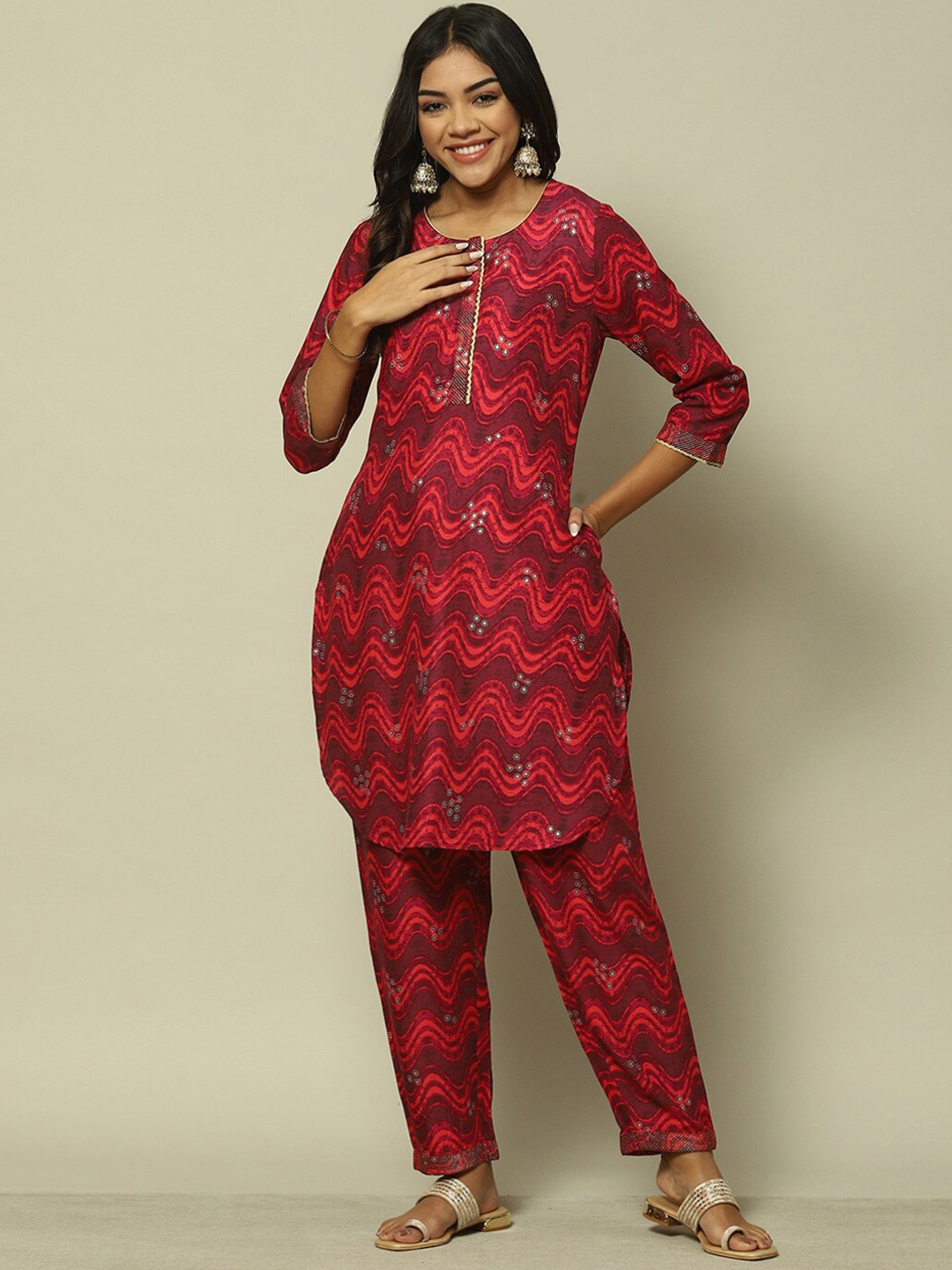 

Rangriti Printed Regular Gotta Patti Kurta With Trousers, Maroon
