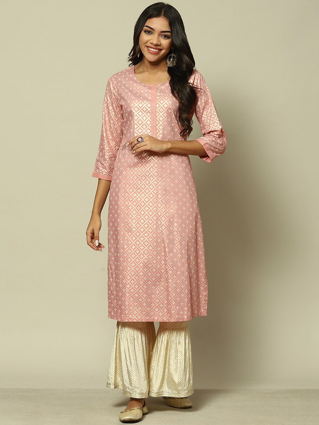 

Rangriti Ethnic Motifs Printed Round Neck Kurta, Peach