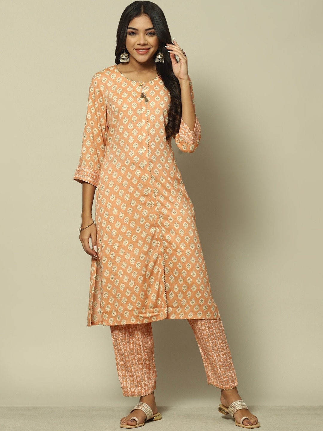 

Rangriti Ethnic Motifs Printed Regular Gotta Patti Kurta With Palazzos, Peach