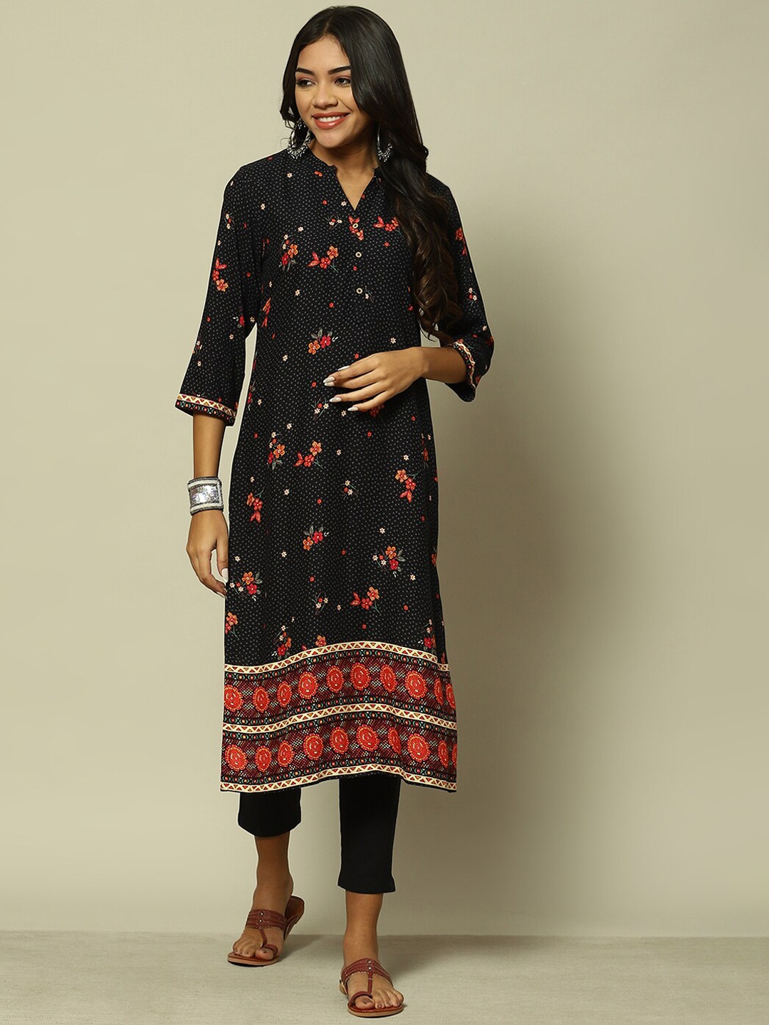 

Rangriti Floral Printed Mandarin Collar Straight Kurta, Black