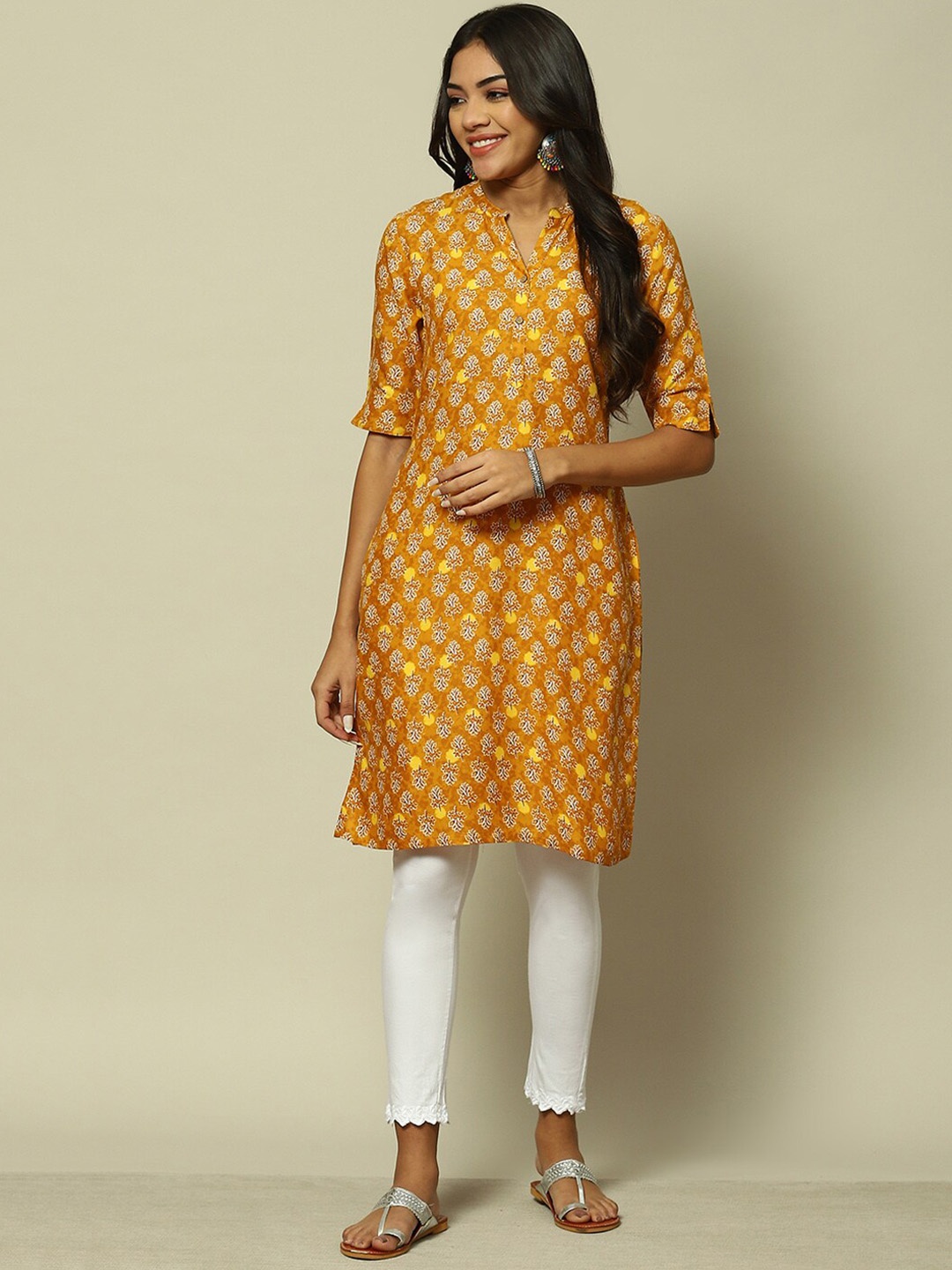 

Rangriti Floral Printed Mandarin Collar Straight Kurta, Mustard