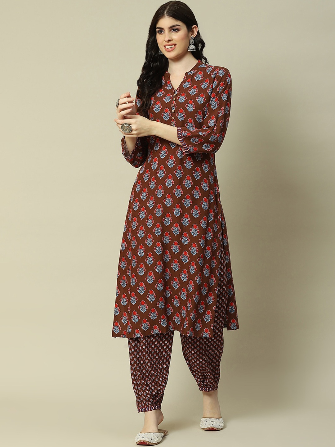 

Rangriti Floral Printed Regular Kurta With Palazzos, Brown