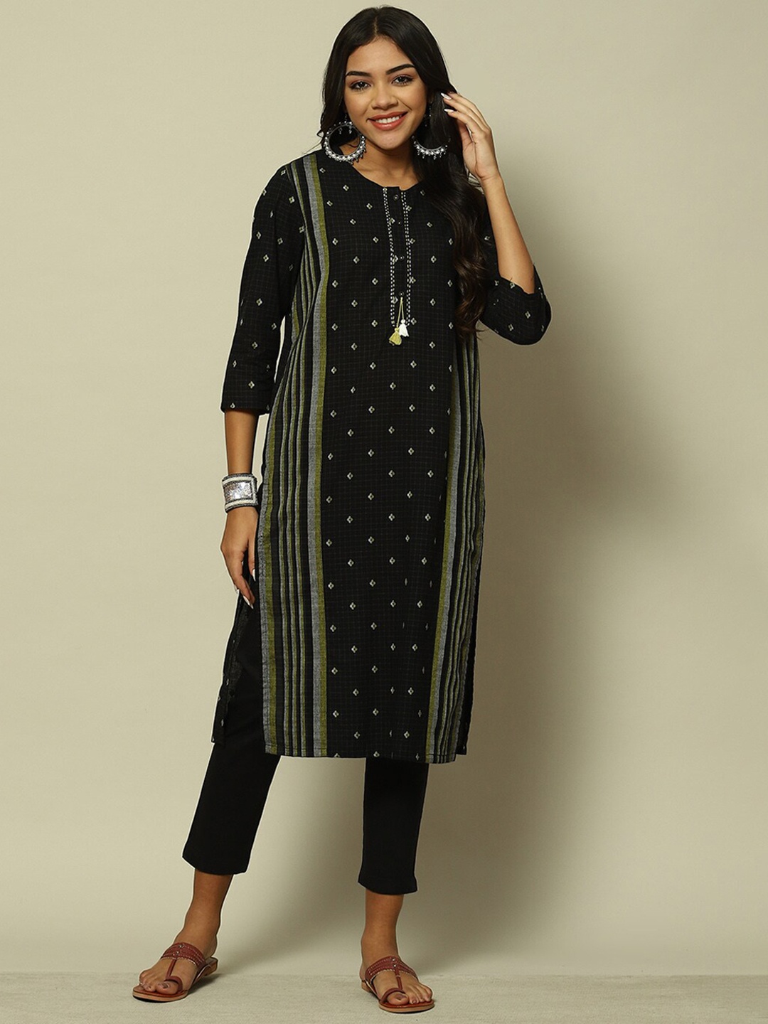 

Rangriti Checked Thread Work Straight Kurta, Black
