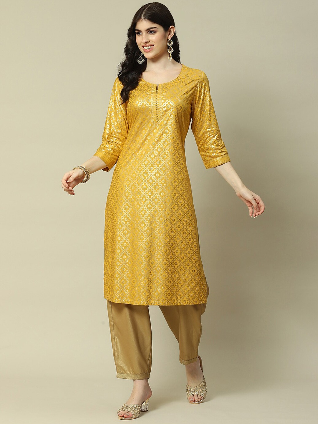

Rangriti Ethnic Motifs Printed Round Neck Kurta, Yellow