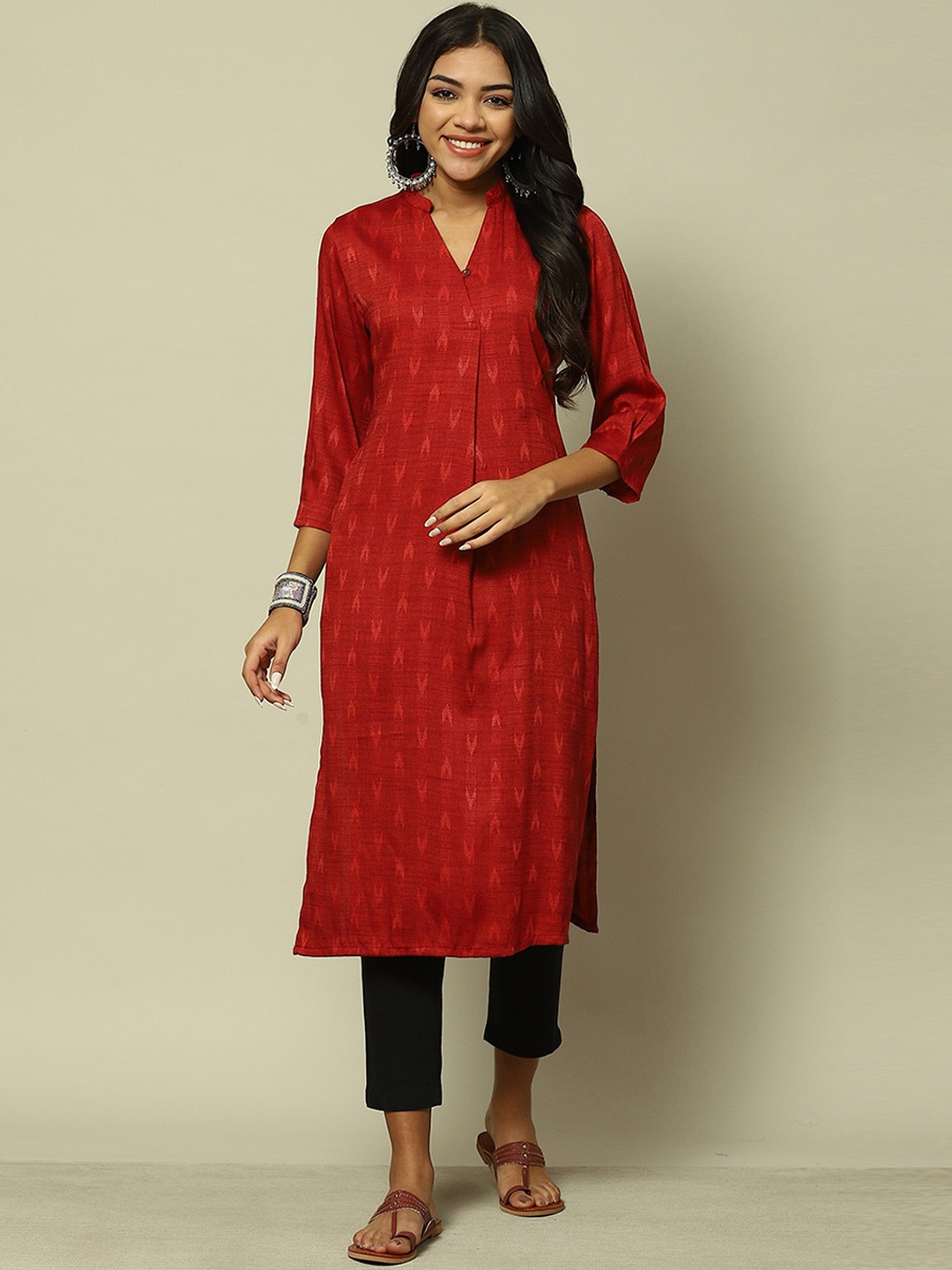 

Rangriti Women Woven Design Straight Kurta, Maroon
