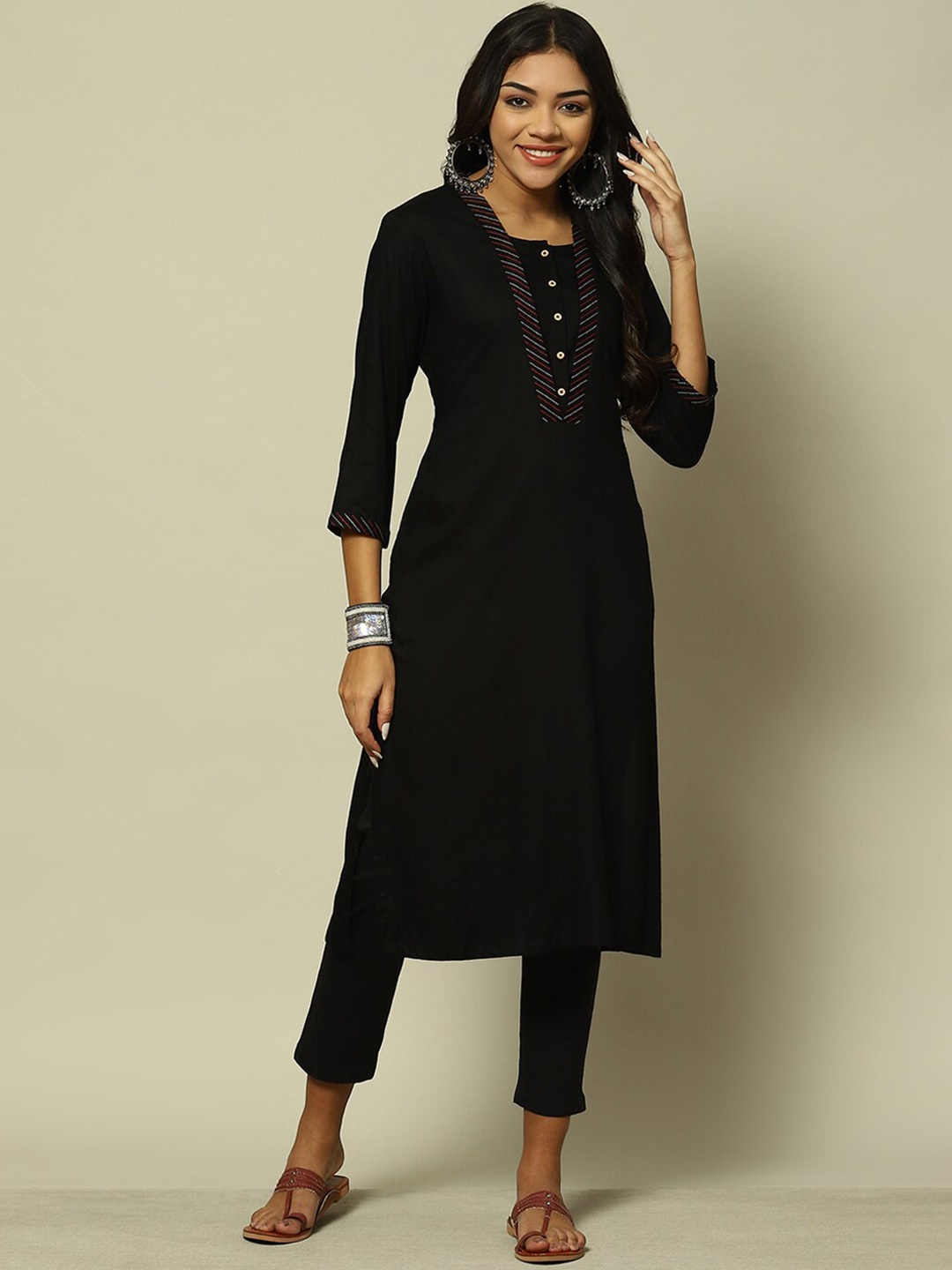 

Rangriti Women Solid Straight Kurta, Black