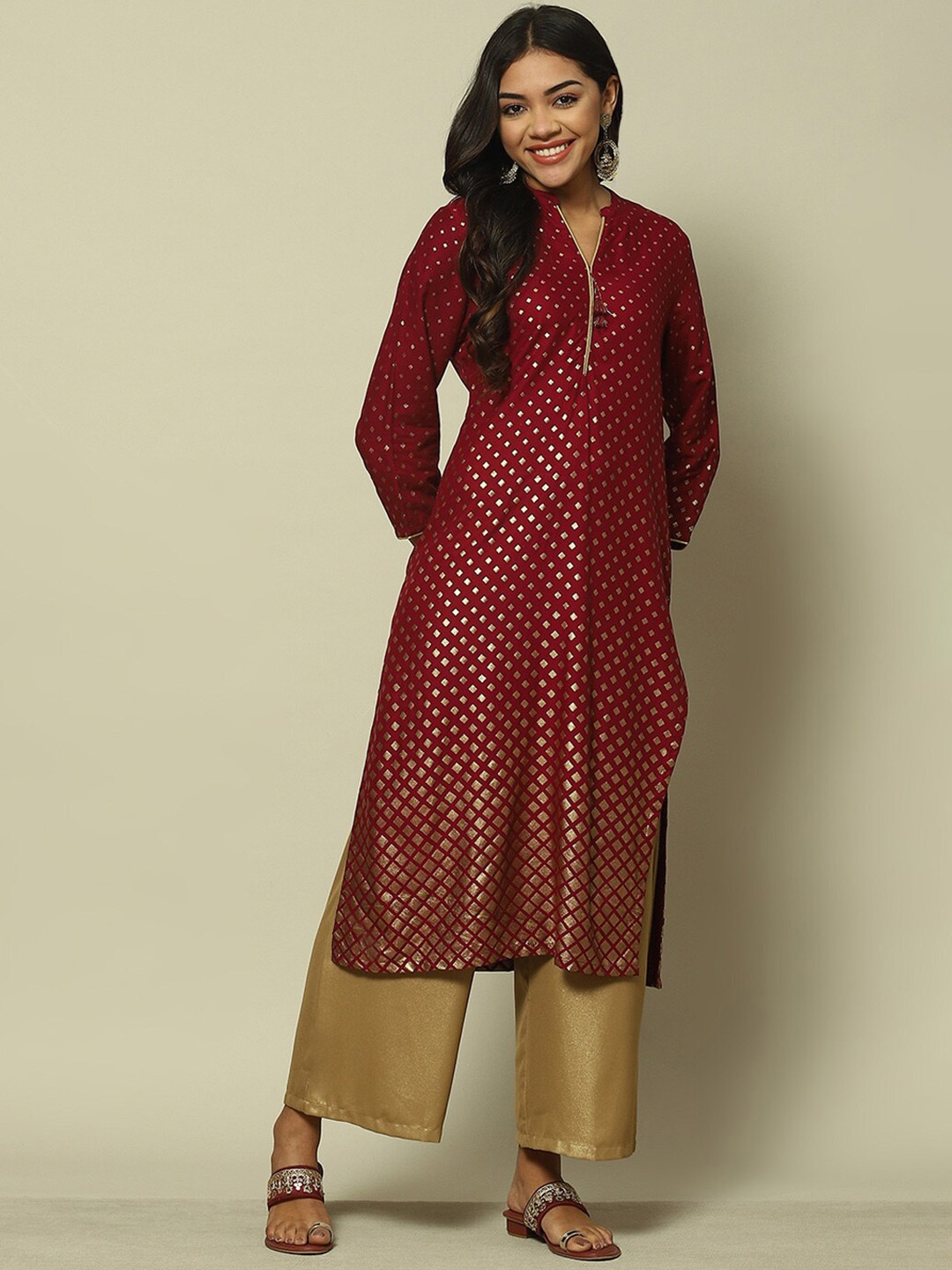 

Rangriti Geometric Printed Band Collar Kurta, Maroon