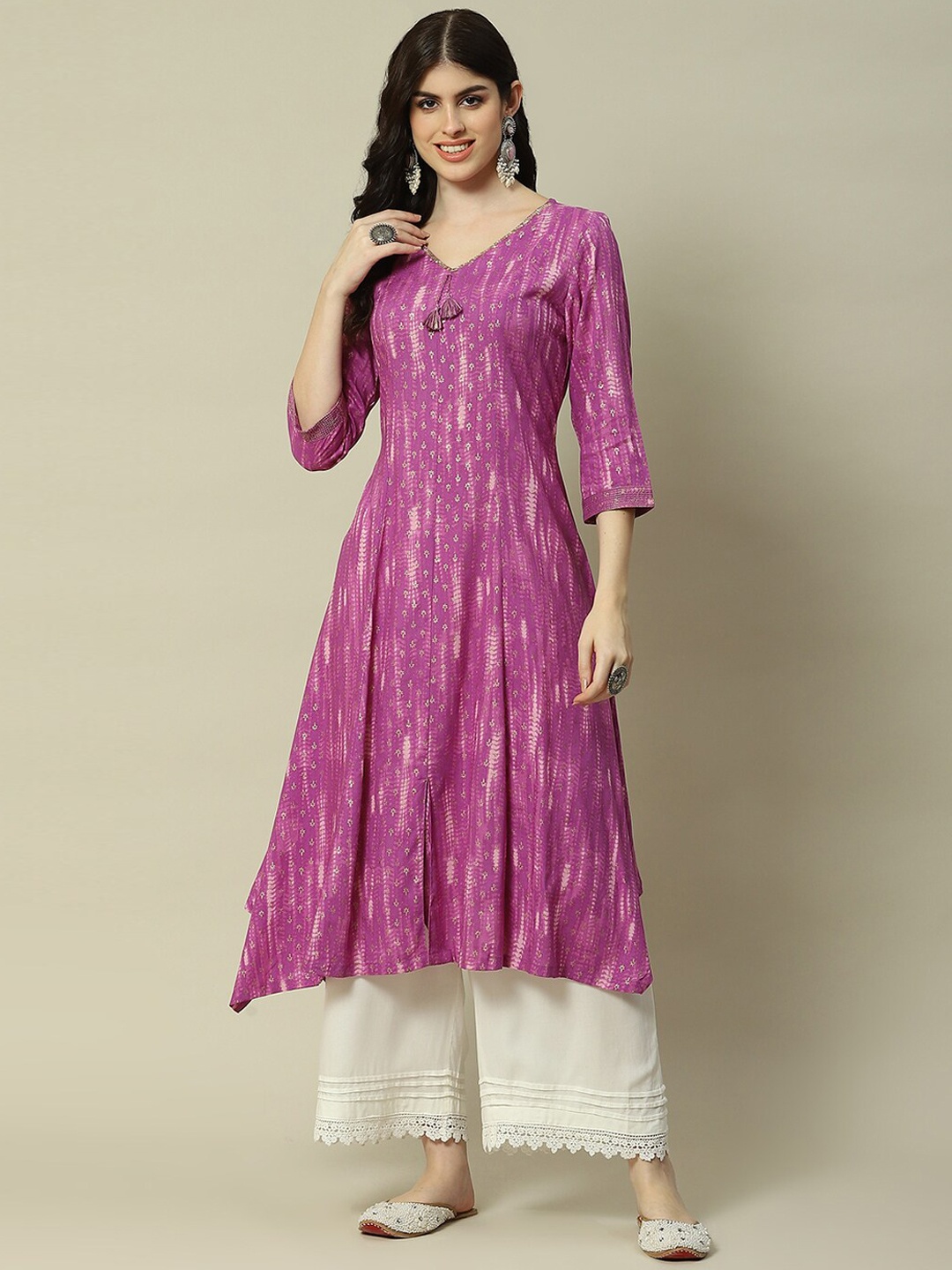 

Rangriti Floral Printed Round Neck Kurta, Purple