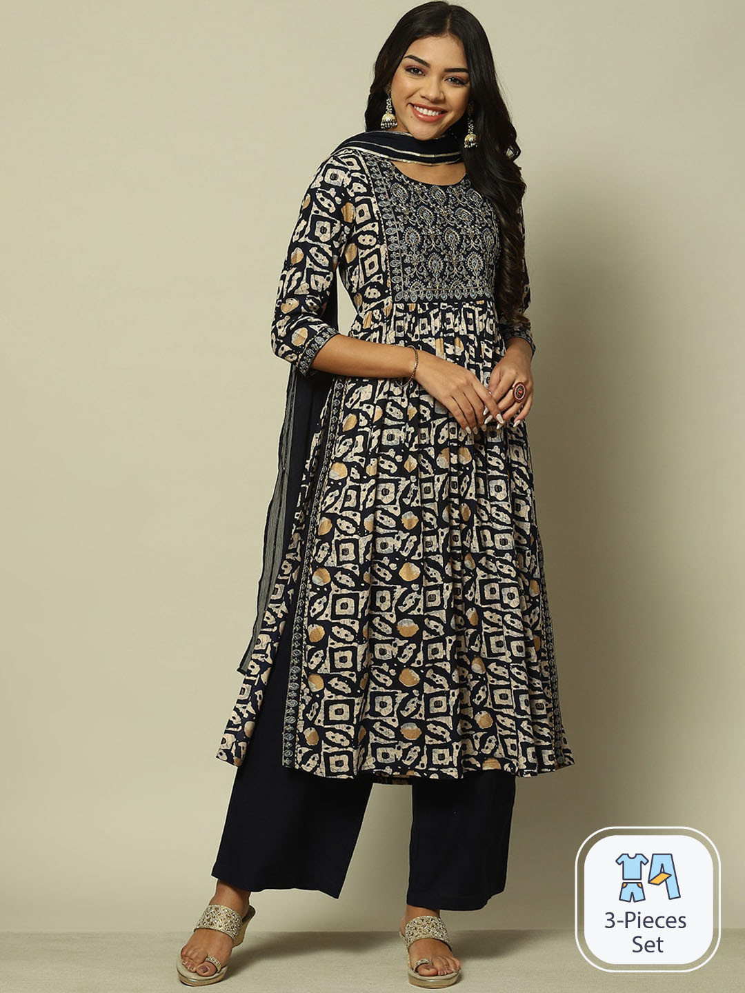 

Rangriti Ethnic Motifs Embroidered Gotta Patti Pure Cotton Kurta with Trousers & With, Blue