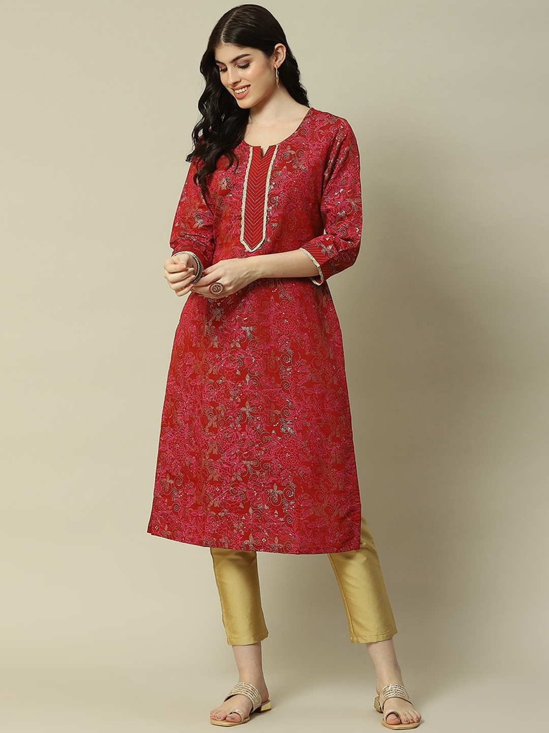 

Rangriti Floral Printed Notched Collar Sequinned Kurta, Red