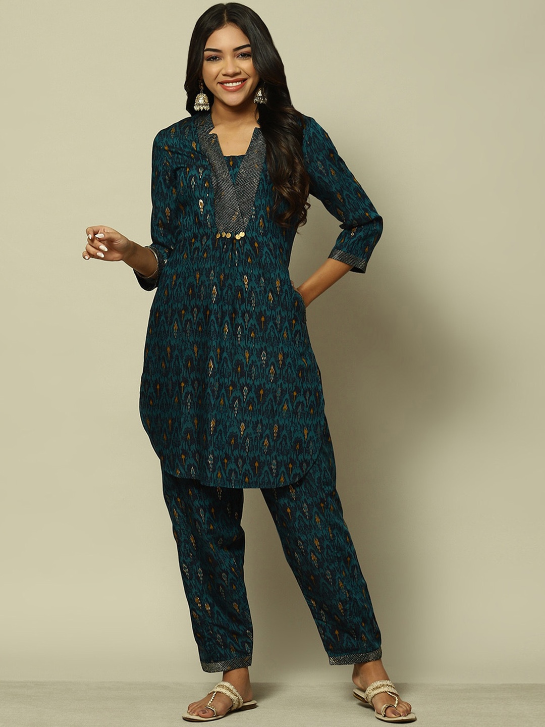 

Rangriti Abstract Printed V-Neck Sequinned Kurta with Trousers, Blue