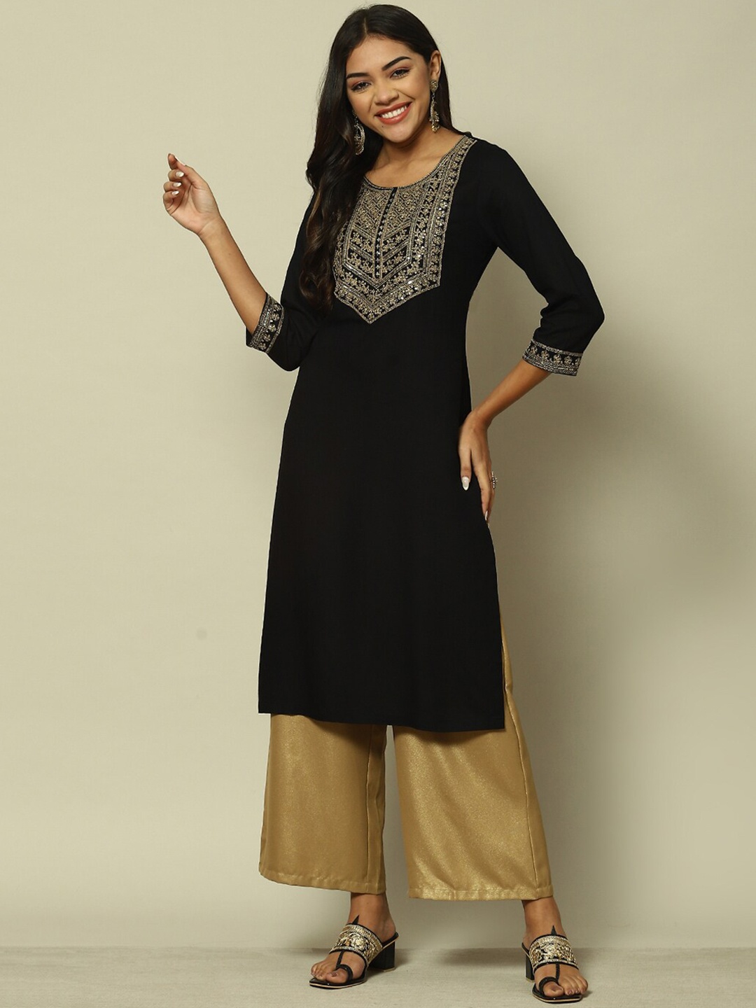 

Rangriti Ethnic Motifs Yoke Design Sequinned Kurta, Black