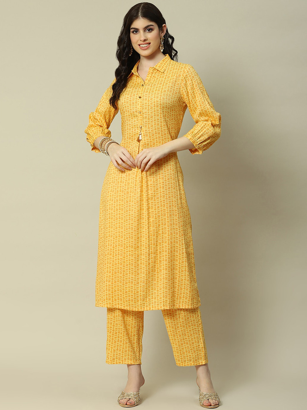 

Rangriti Geometric Printed Regular Kurta With Palazzos, Yellow