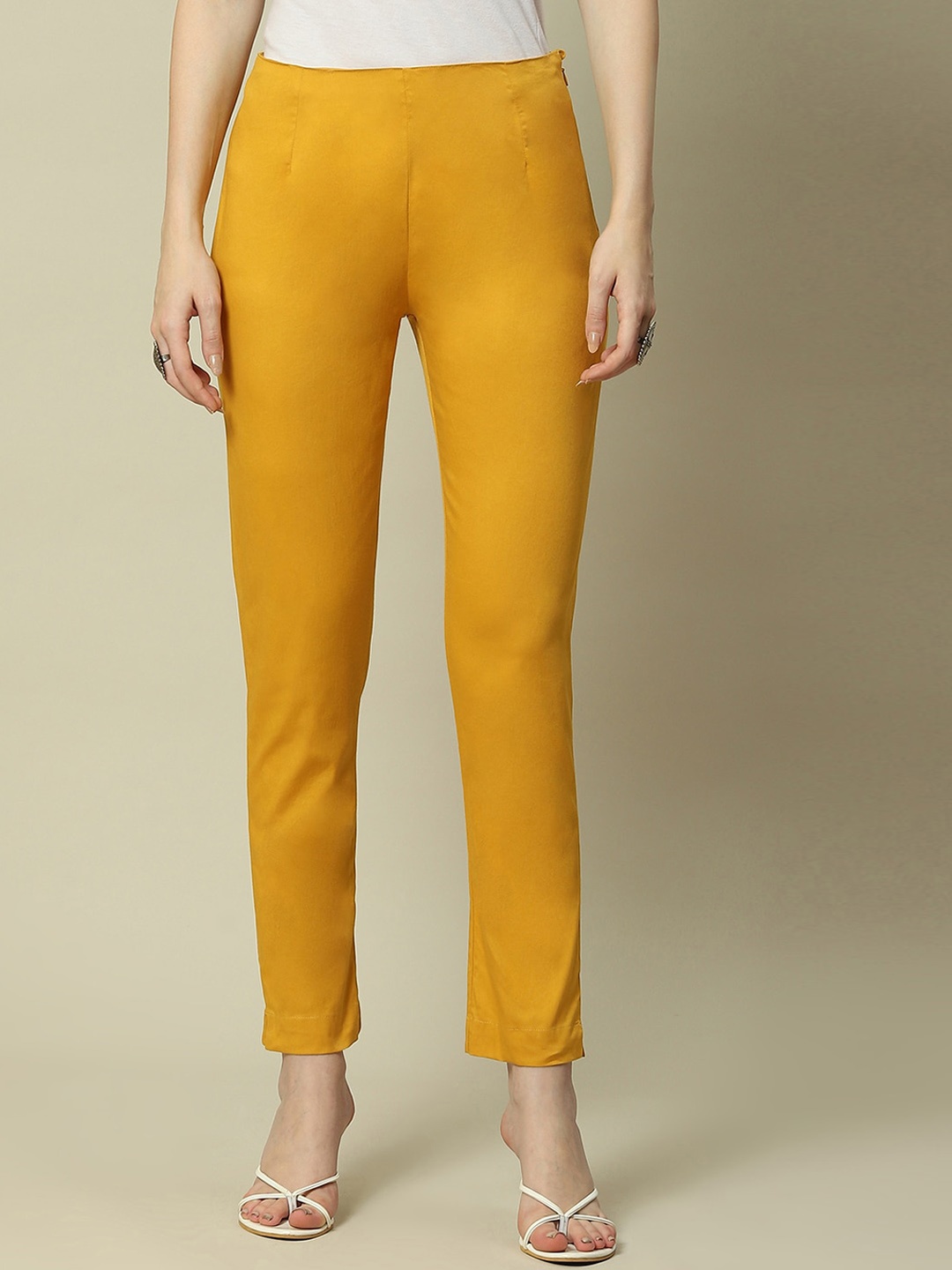 

Rangriti Women Mid Rise Trousers, Yellow