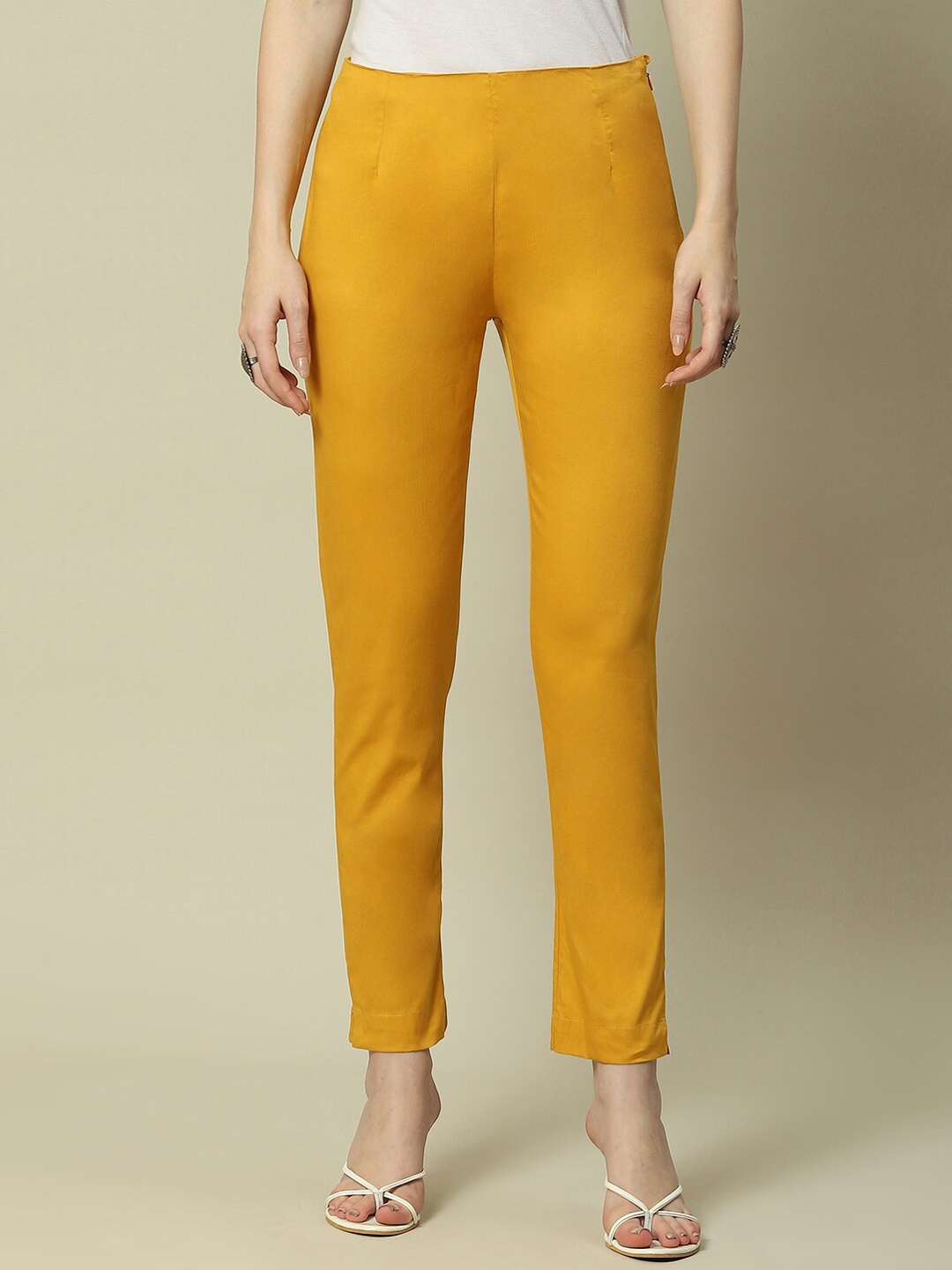 

Rangriti Women Mid Rise Plain Cropped Slim Fit Trousers, Yellow