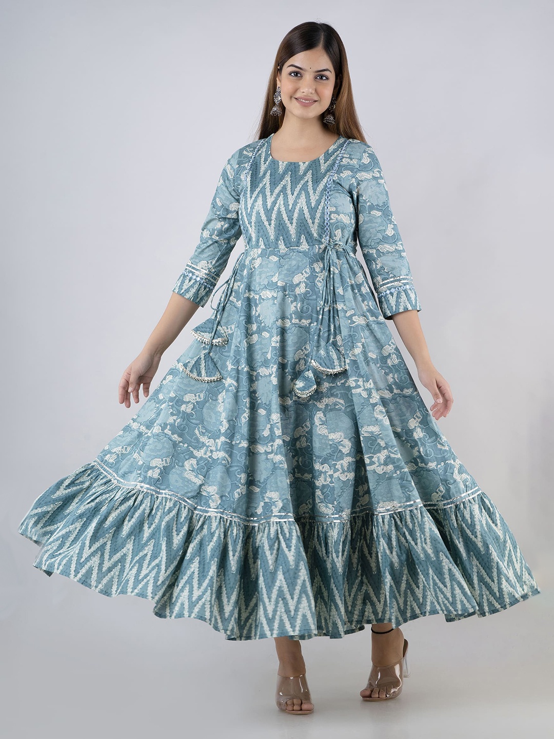 

Mizaz Floral Printed Thread Work Anarkali Kurta, Blue