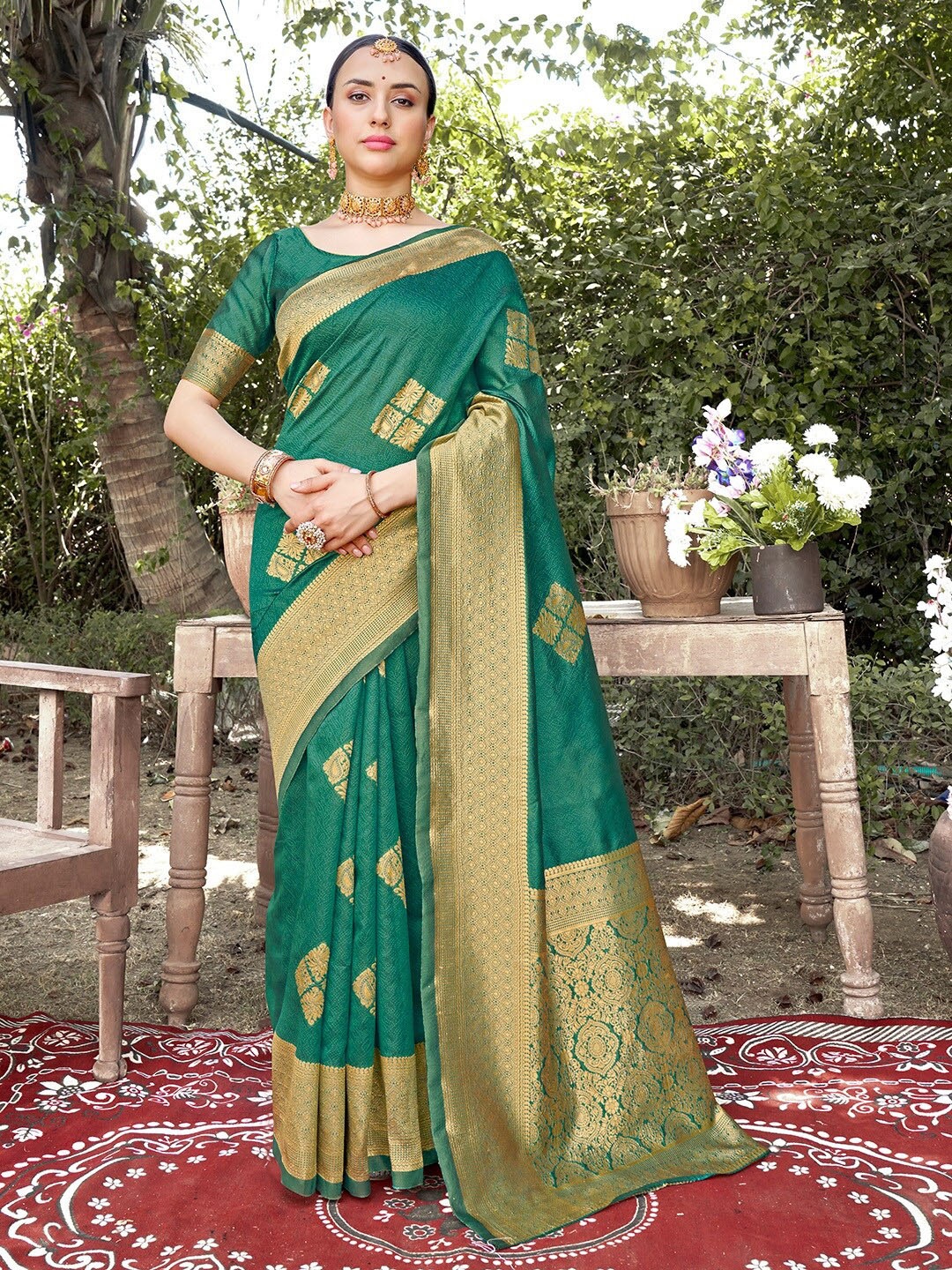 

Anouk Woven Design Zari Art Silk Banarasi Saree, Green