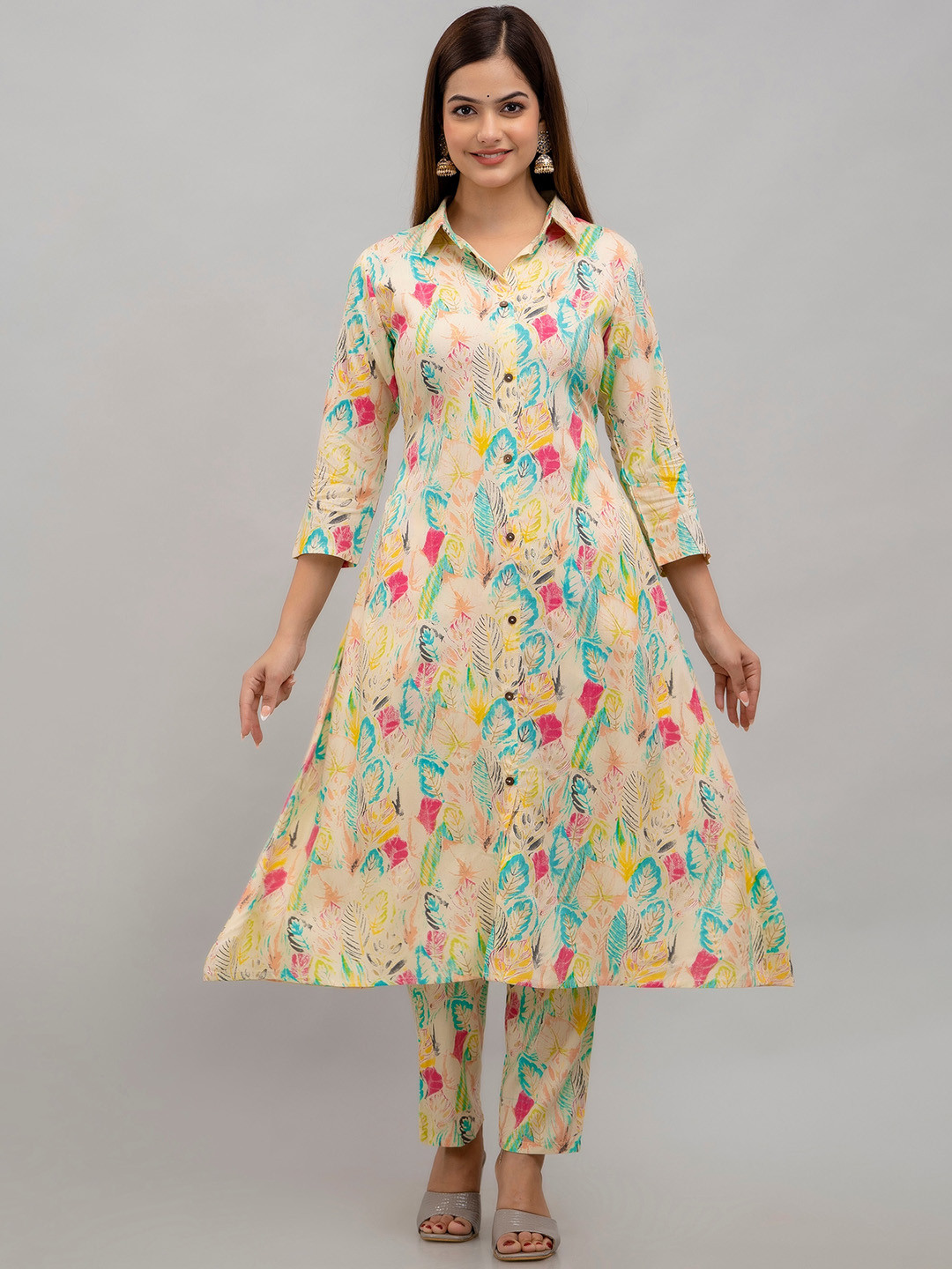 

Shedika Floral Printed Shirt Collar A-Line Kurta With Trousers, Beige