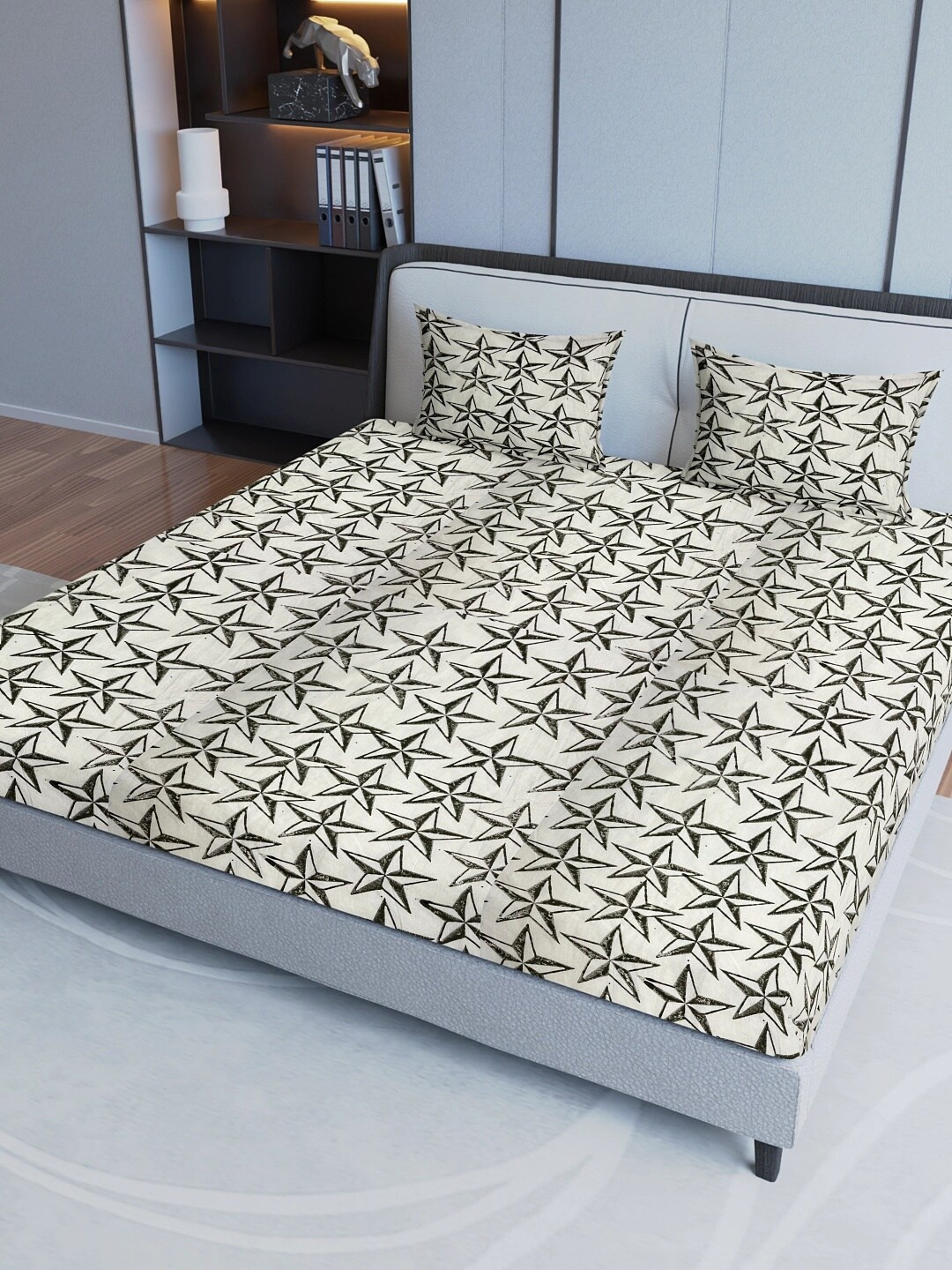 

Sangria Black & White Geometric Printed 200TC Pure Cotton Fitted Queen Bedsheet Set
