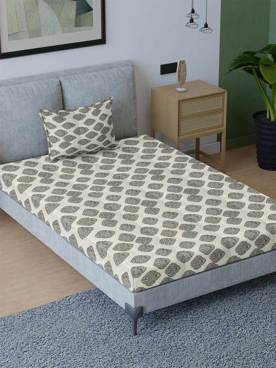 

Sangria Grey & White Ethnic Motif Printed 200TC Pure Cotton Single Bedsheet & Pillow Cover