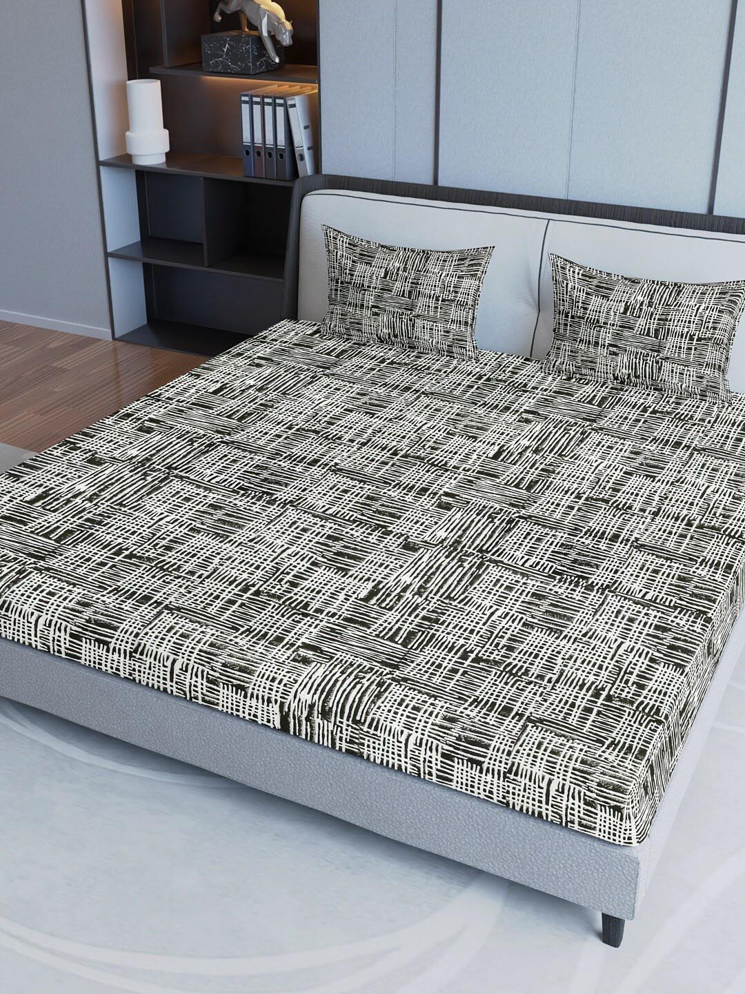 

Sangria Black & Green Abstract Pure Cotton 200 TC Queen Bedsheet & 2 Pillow Covers