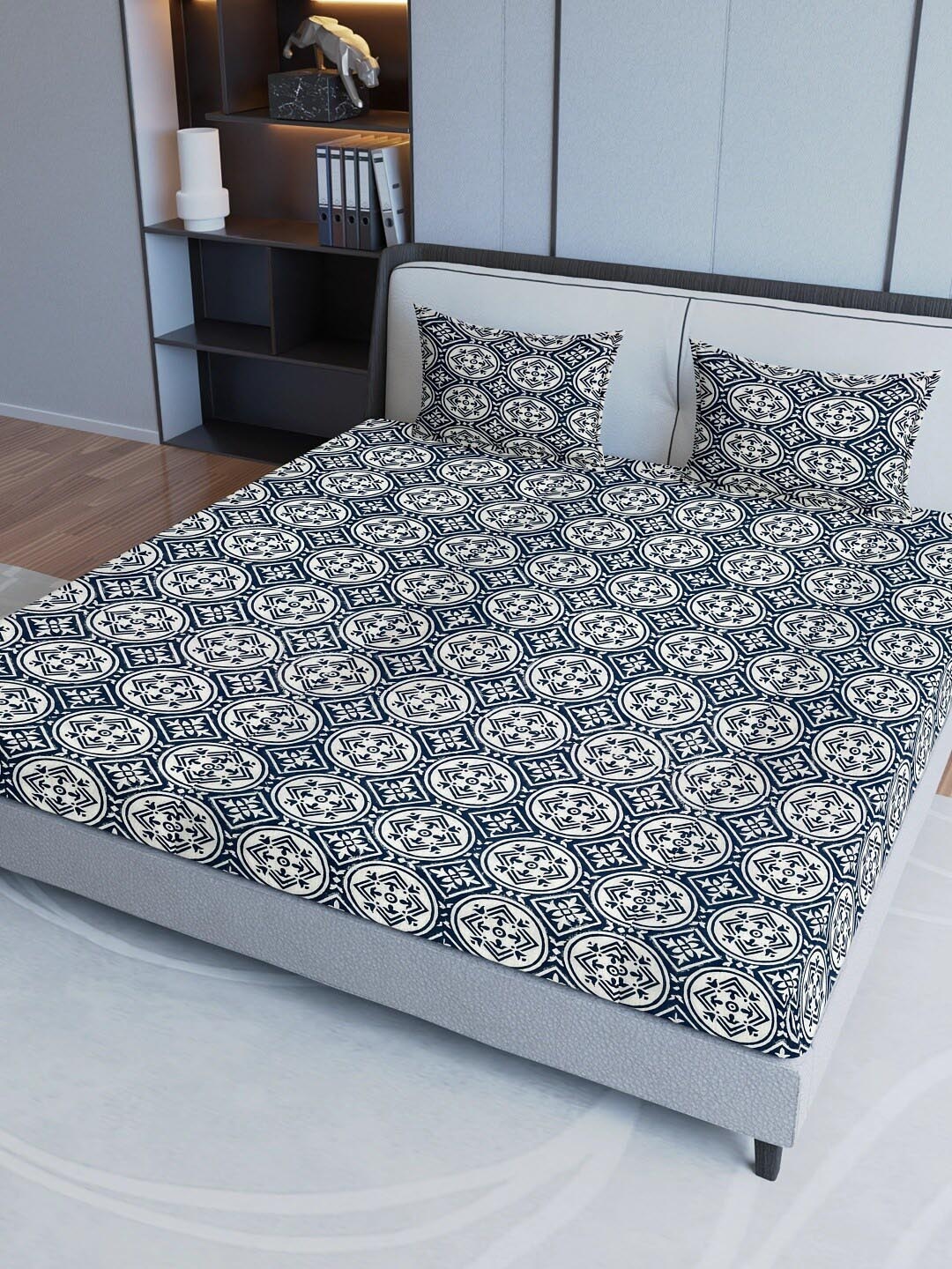 

Sangria Blue & White Ethnic Motif-Printed 200TC Pure-Cotton Queen Bedsheet Set