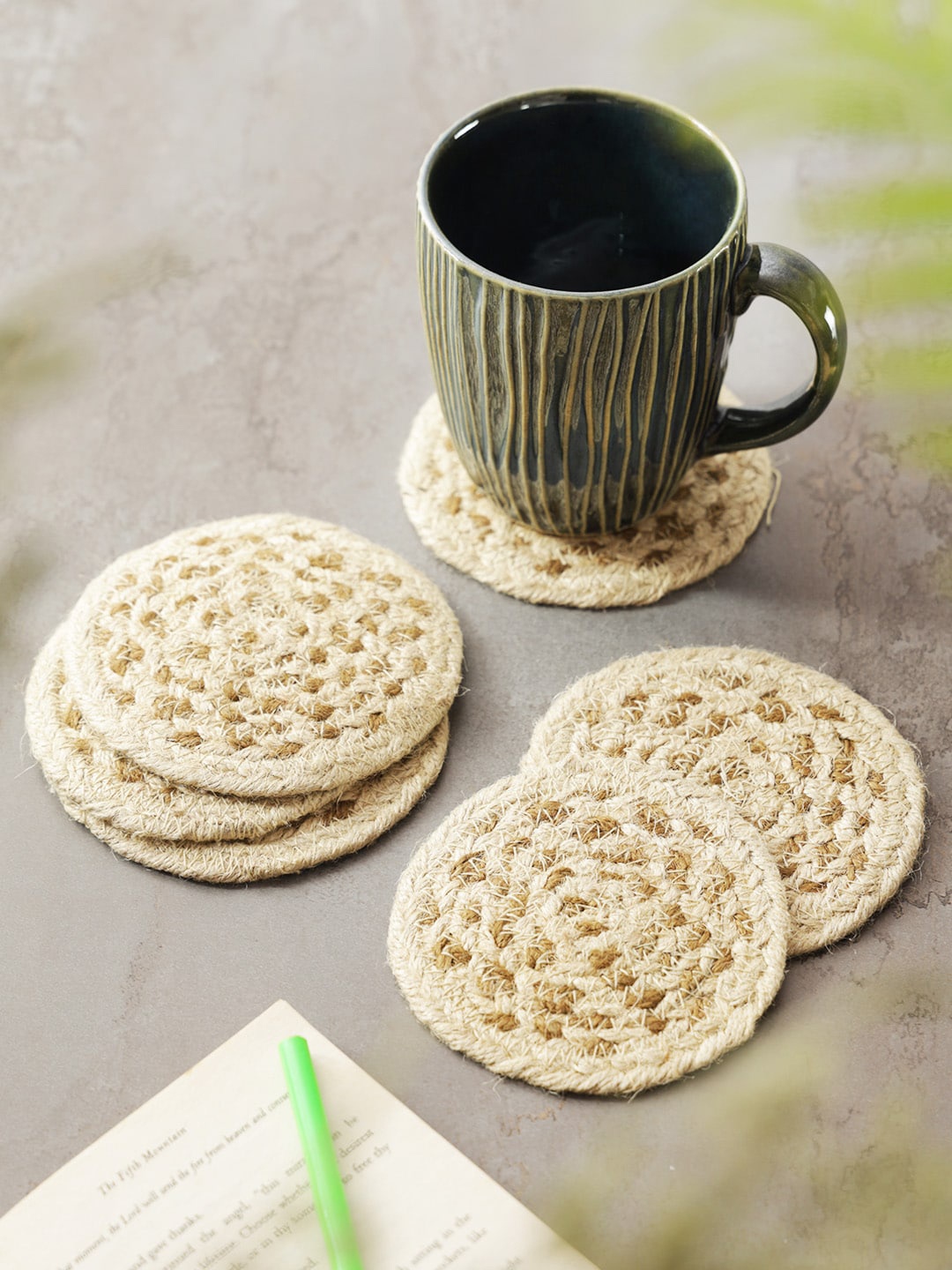 

eyda 6-Pcs Beige Round Jute Coasters