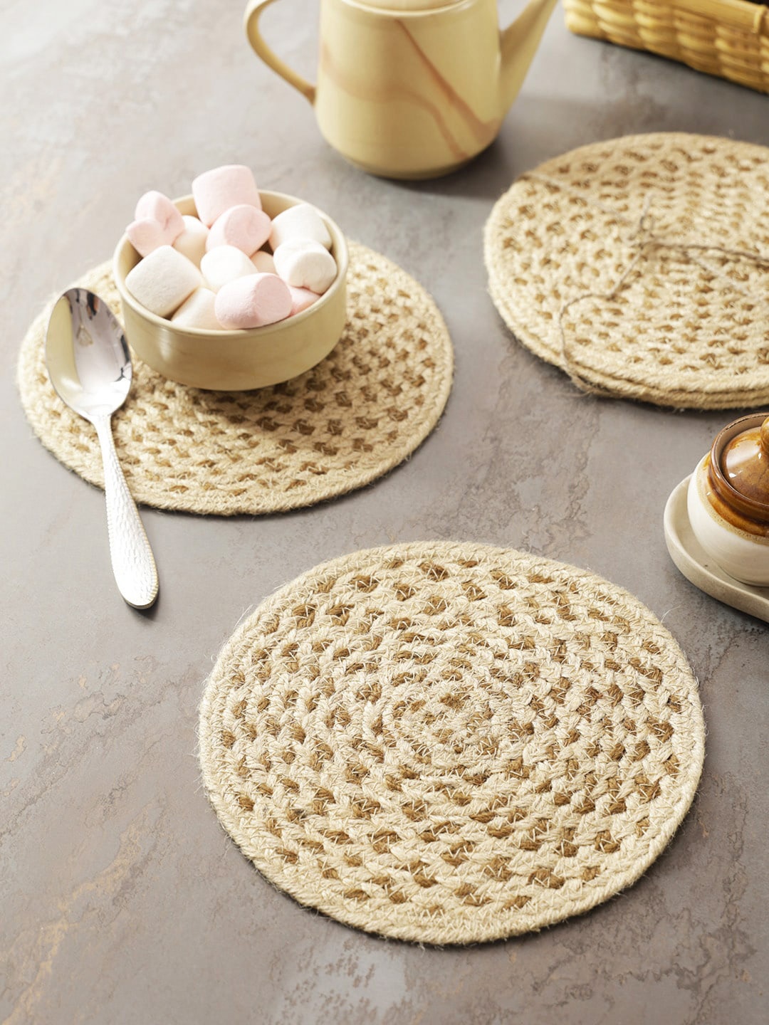 

eyda Off-white 6 Pieces Heat Resistant Jute Trivets