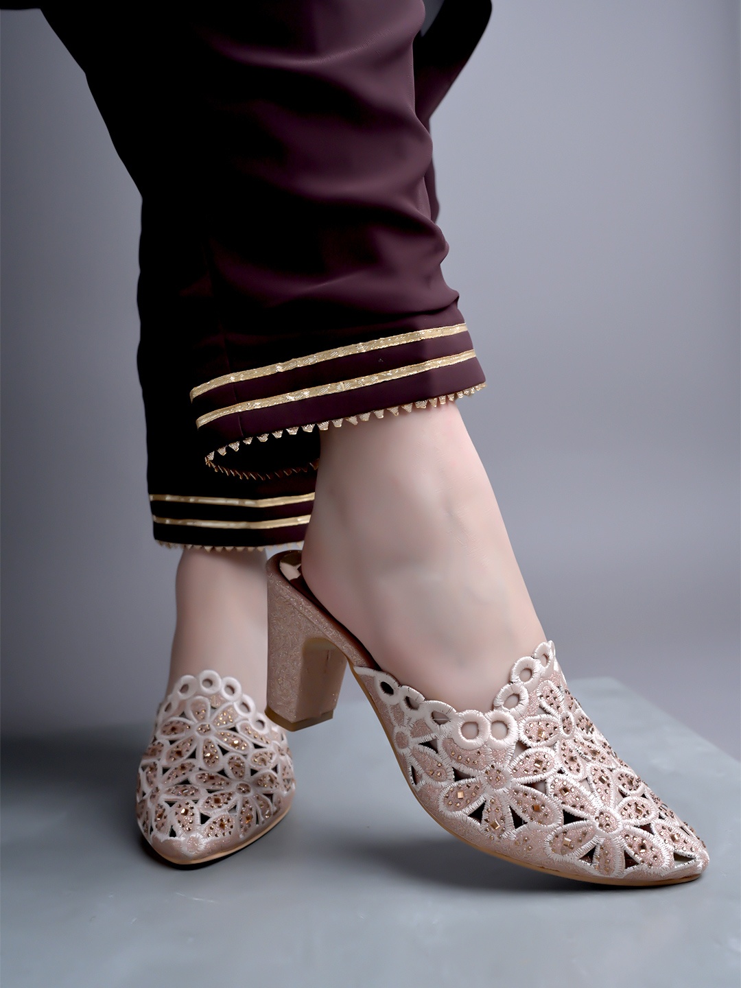 

Shoetopia Girls Embellished Pointed Toe Ethnic Mules, Pink