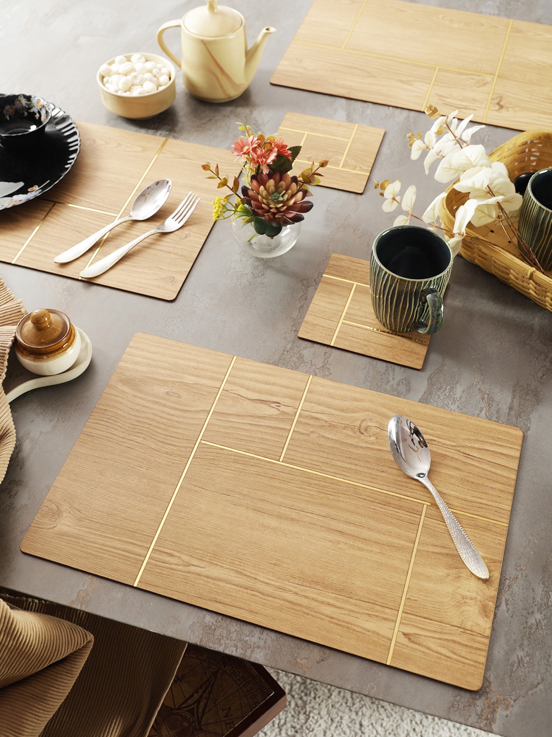 

eyda Beige 6 Pieces Wooden Table Placemats