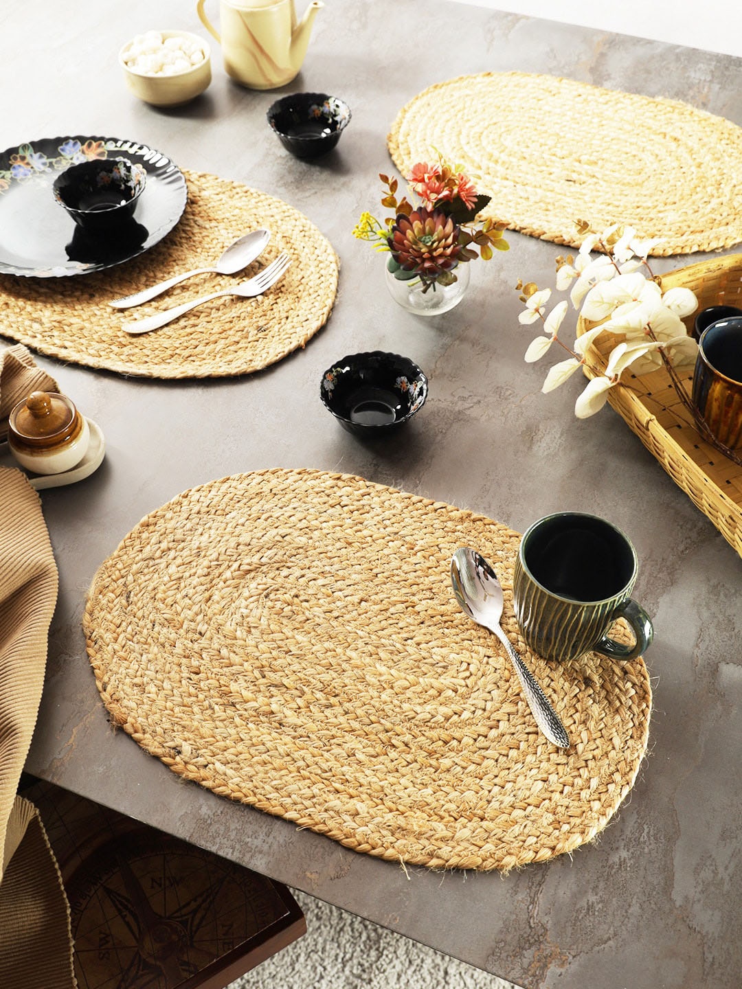 

eyda Khaki Brown 6 Pieces Textured Jute Table Placemats