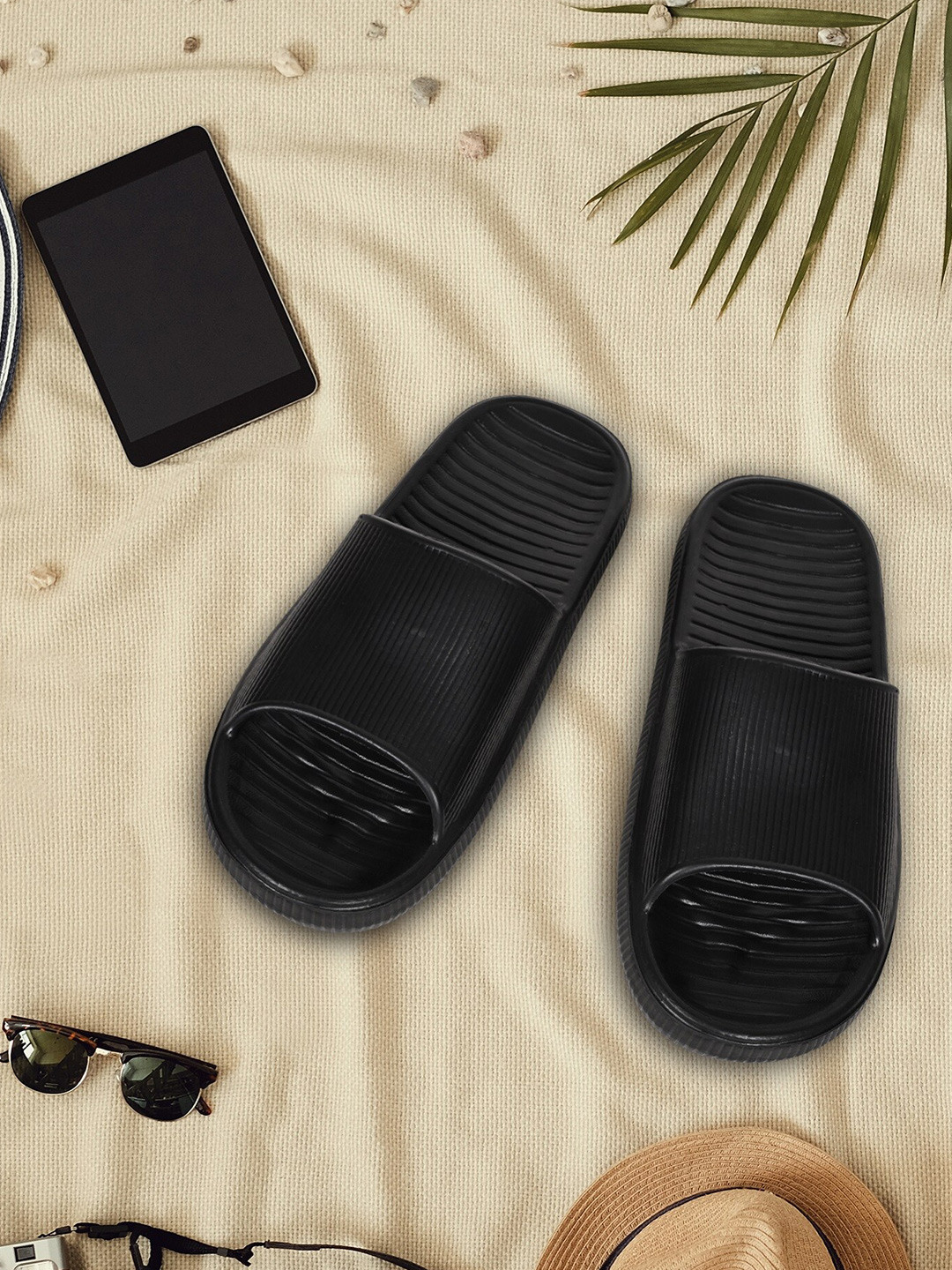 

TPENT Men Striped Lightweight Durable Sliders, Black