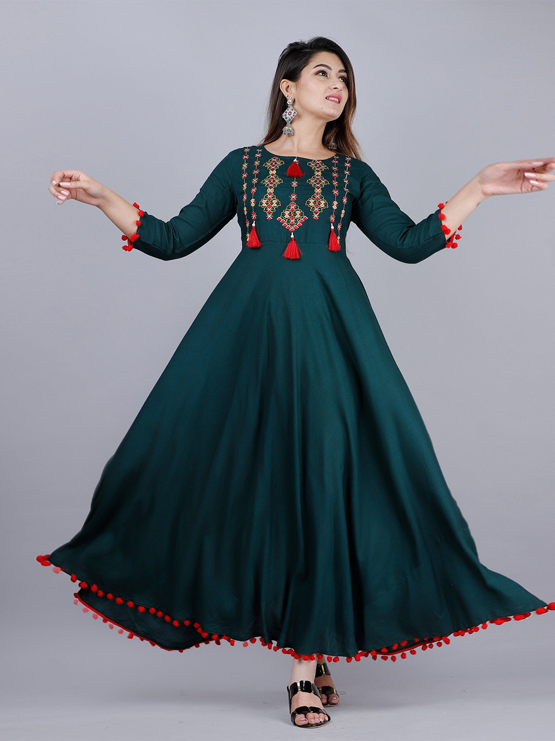 

VASANT APPAREL Ethnic Motifs Embroidered Fit & Flare Maxi Ethnic Dress, Green