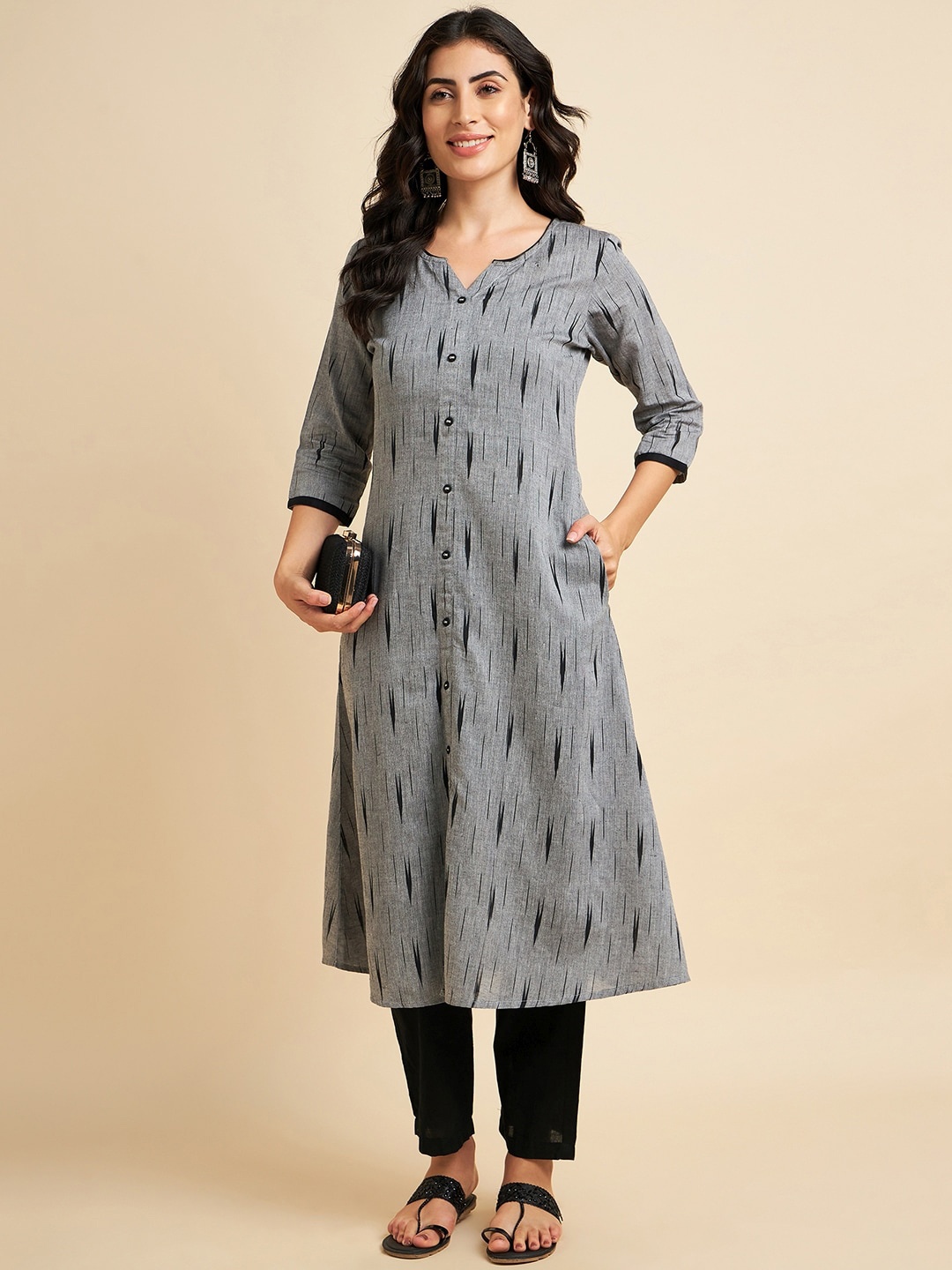 

Azira Abstract Printed Notched Round Neck Pure Cotton Anarkali Kurta, Grey