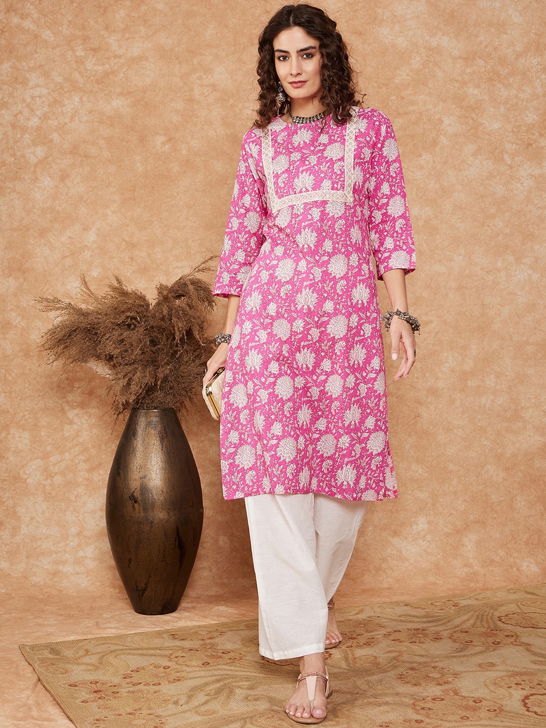 

InWeave Floral Printed Laced Cotton Straight Kurta, Pink