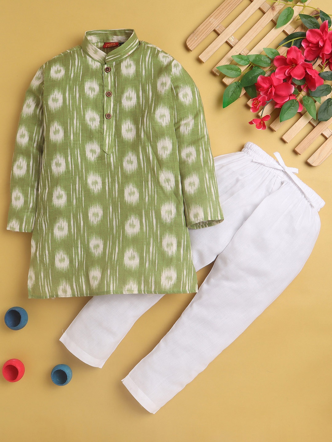 

BAESD Boys Ethnic Motifs Printed Mandarin Collar Kurta Set, Green
