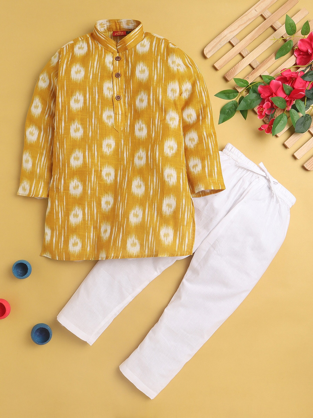 

BAESD Boys Abstract Printed Mandarin Collar Kurta with Pyjamas, Yellow