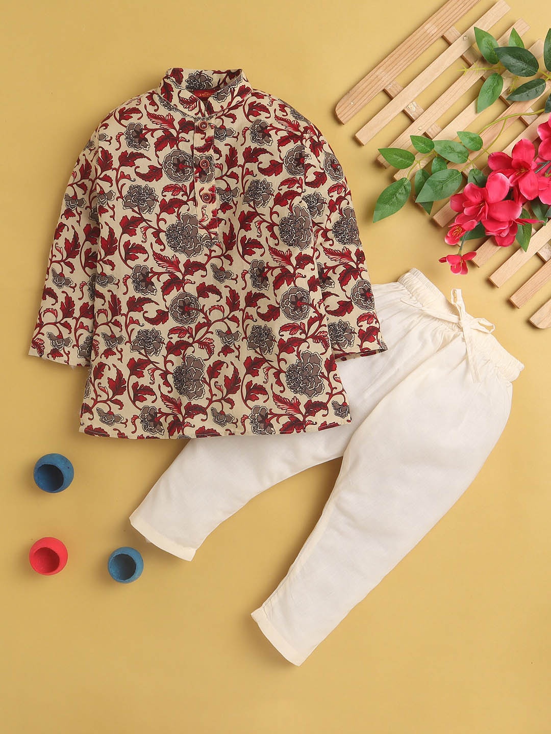

BAESD Boys Floral Printed Mandarin Collar Kurta With Pyjamas, Cream