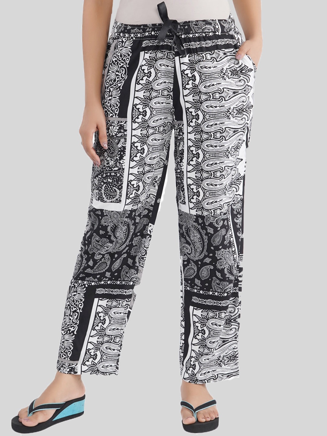 

Style Shoes Women Printed Lounge Pants, Black