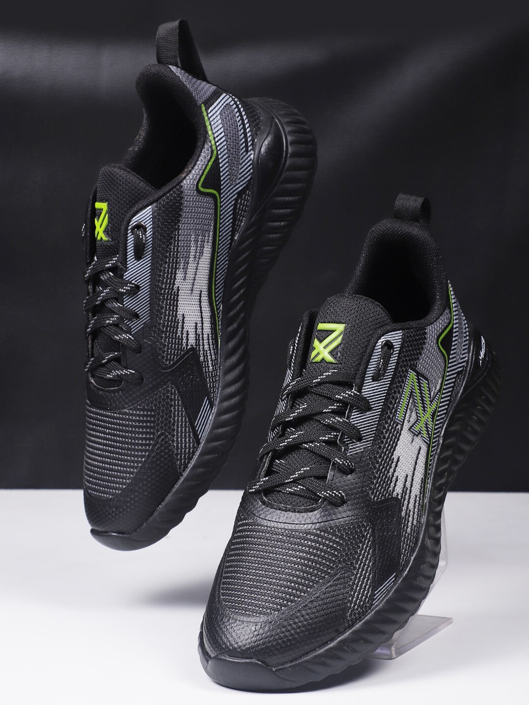 

Liberty Men Leather Lace-Ups Running Shoes, Black
