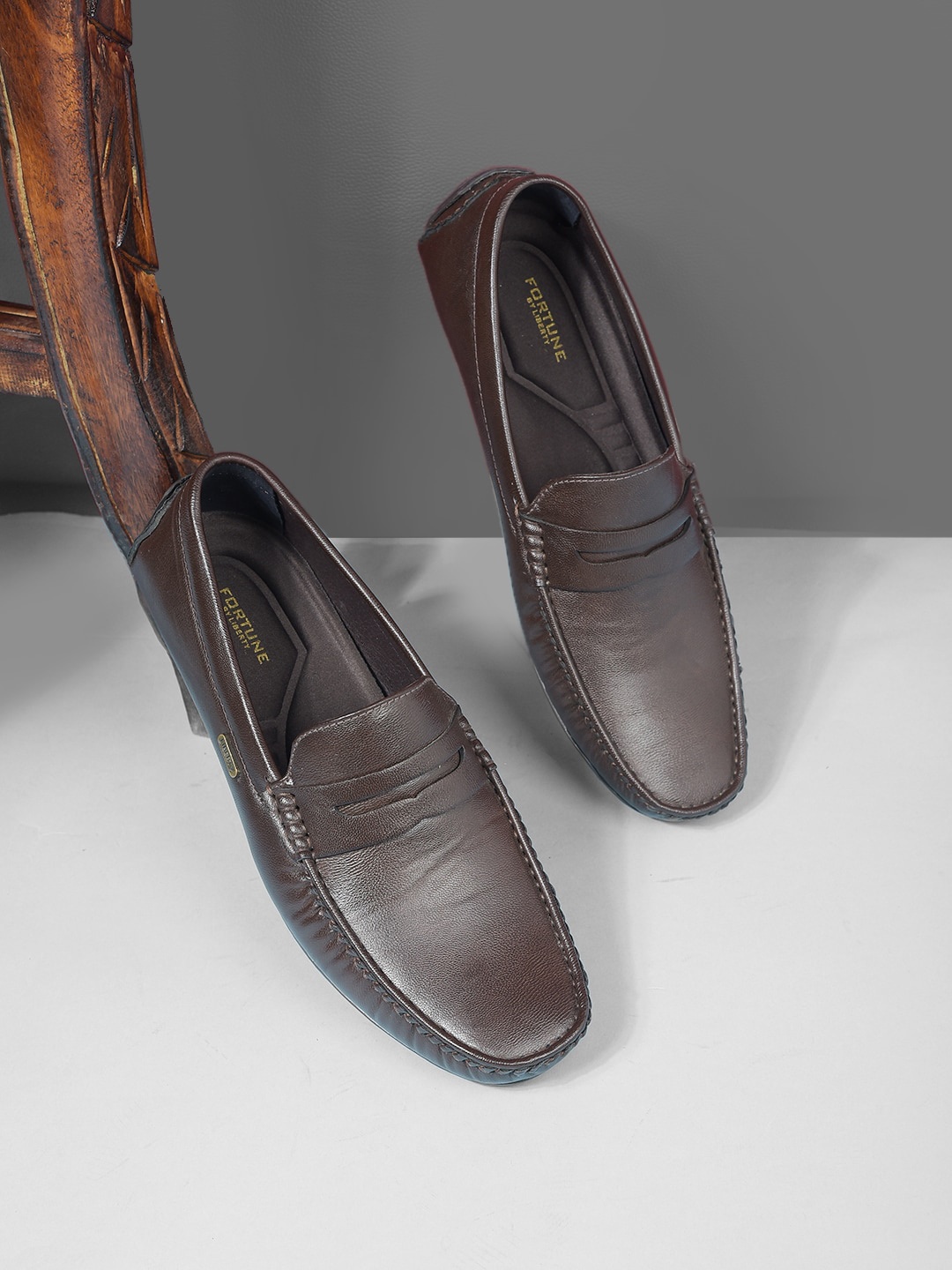 

Liberty Men Textured PU Loafers, Brown