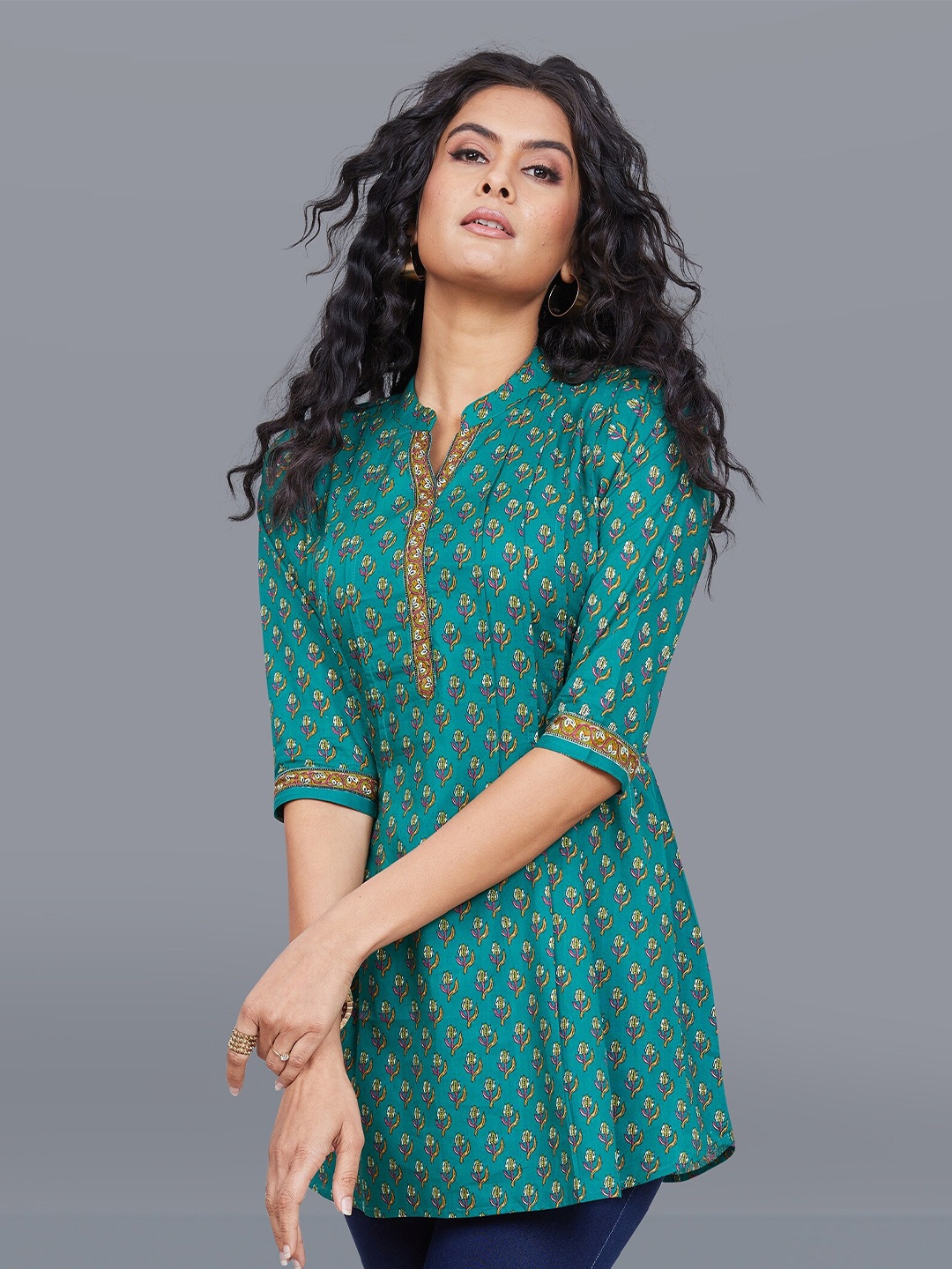 

Jevi Prints Floral Printed Pure Cotton Pleated A-Line Kurti, Blue