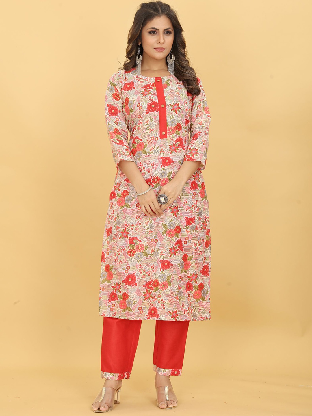 

EVERMORE Floral Printed Straight Kurta With Trousers, Red