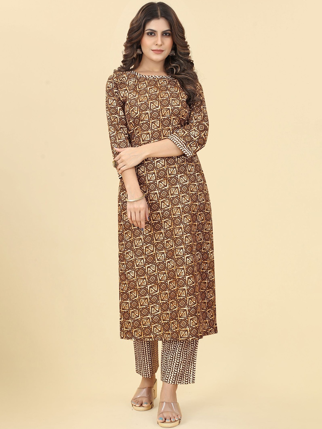 

EVERMORE Geometric Printed Regular Kurta With Trousers, Brown